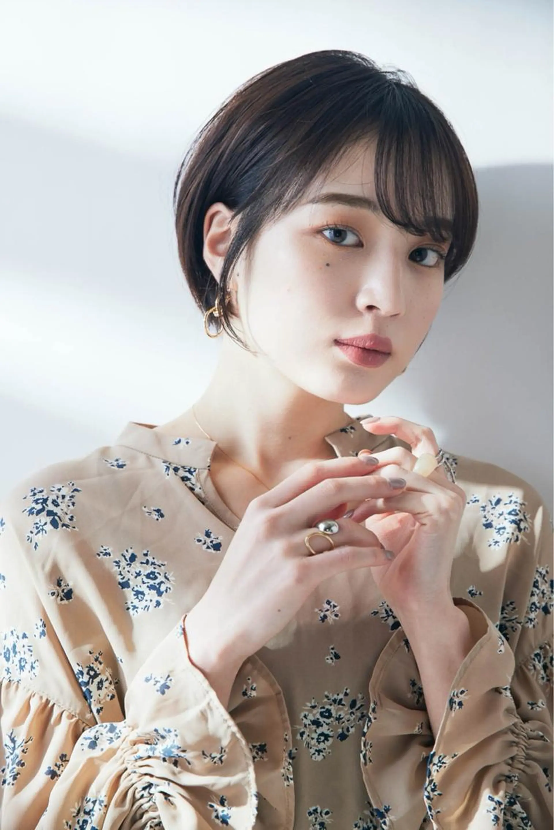 ショート カット 🎨インナーカラー が得意👍新垣⚜️のヘアスタイル