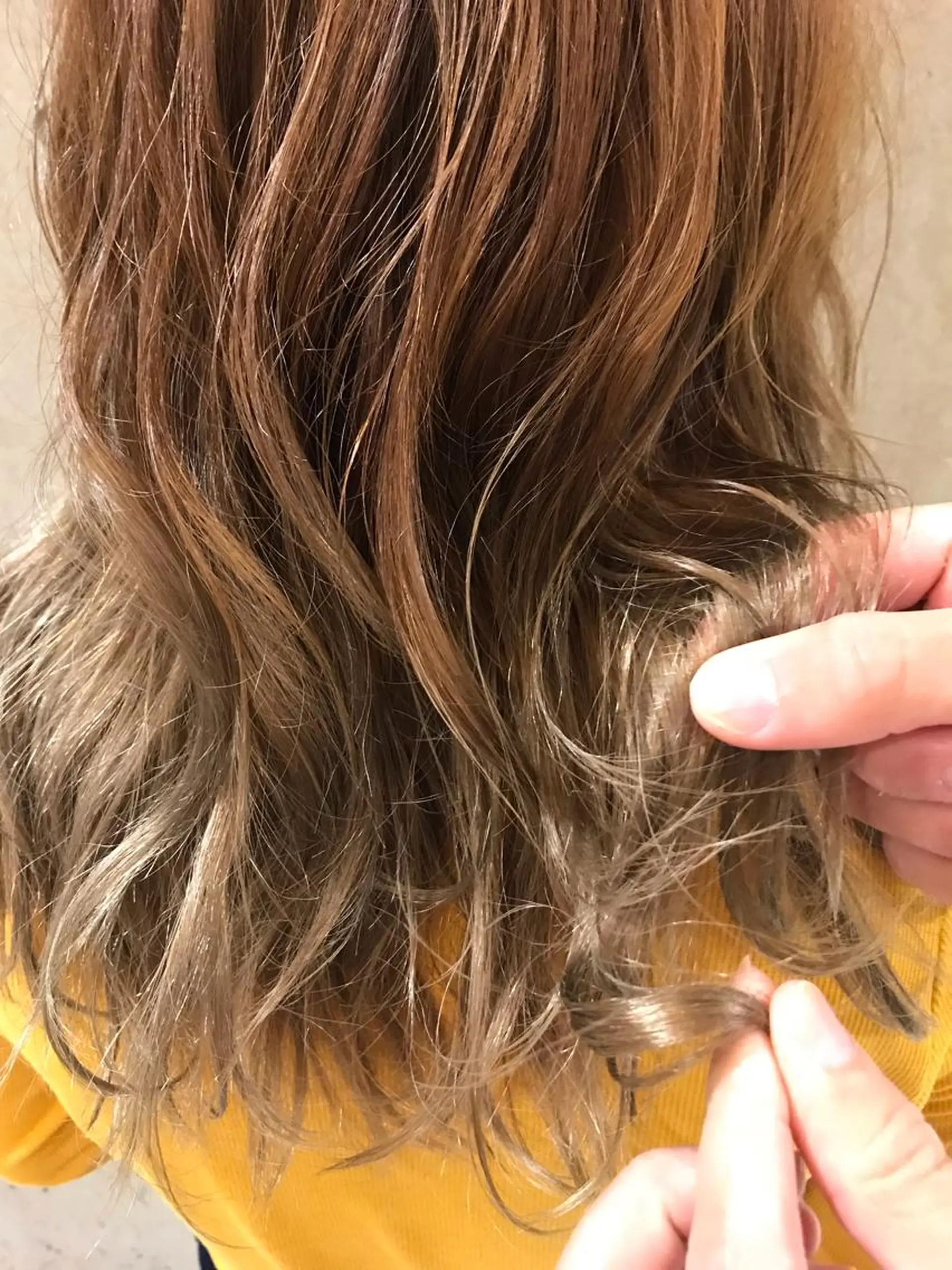 セミロング カラー 一ノ瀬 蘭のヘアスタイル