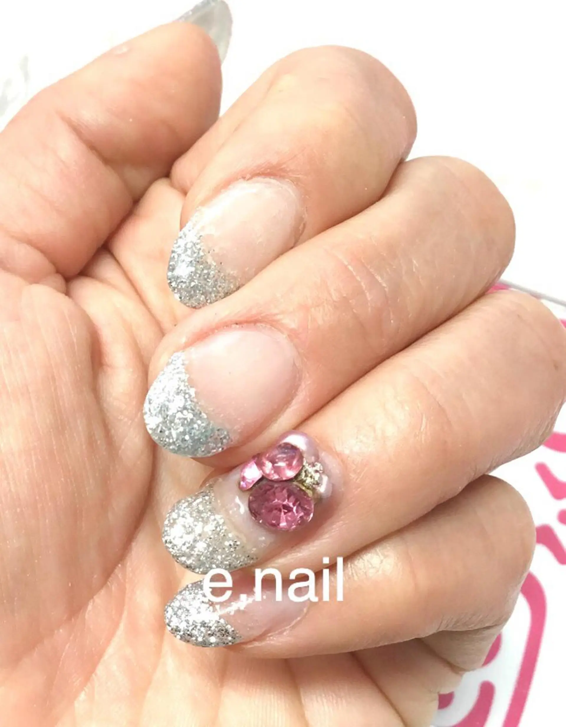 ネイル e.nail所属・和賀井 恵理のネイルデザイン