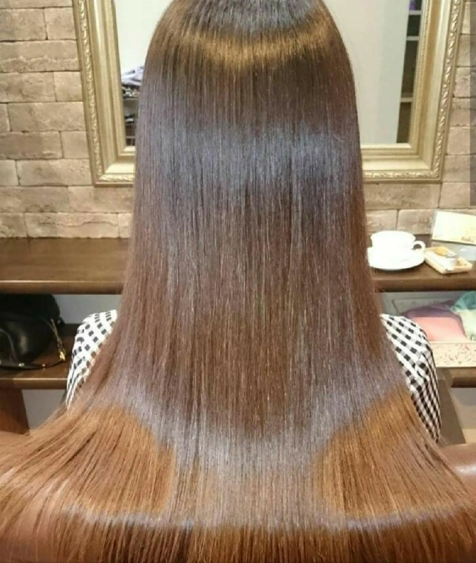 ロング カラー カット 縮毛矯正 トリートメント 美髪 カラーリストのヘアスタイル