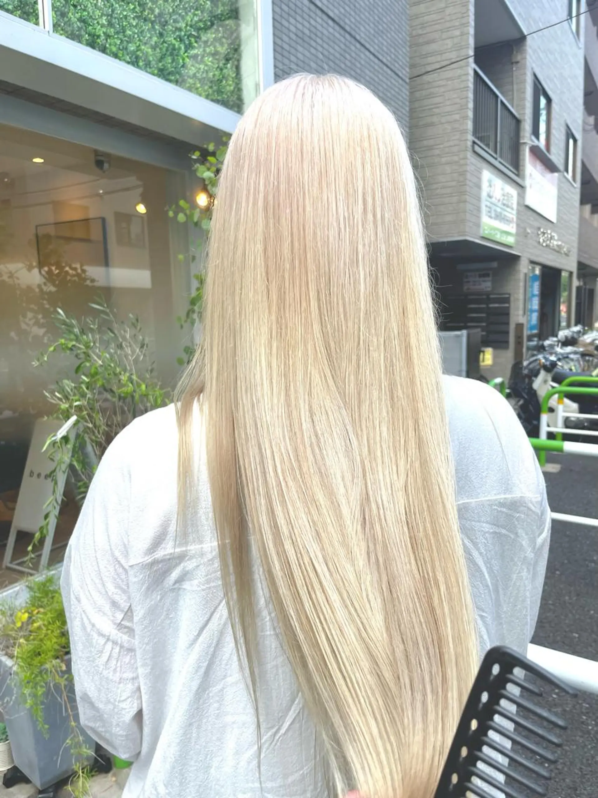 ロング カラー ブリーチ GO TODAY シェアサロン 原宿Verno店所属・ブリーチ/髪質改善/ ボブ特化/よしきのヘアスタイル