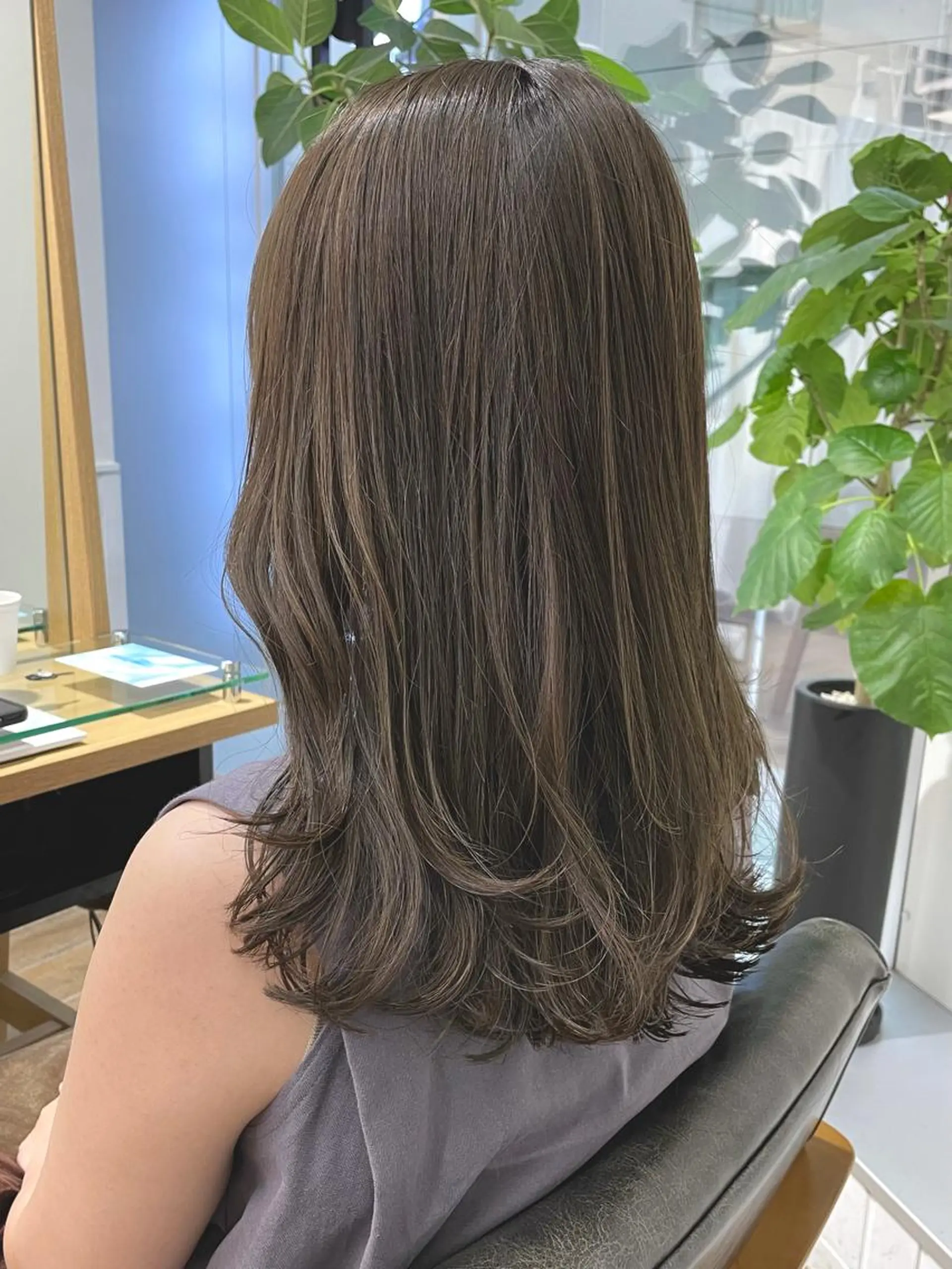 セミロング カラー 🤎ベージュカラー 🐶メンズパーマのヘアスタイル