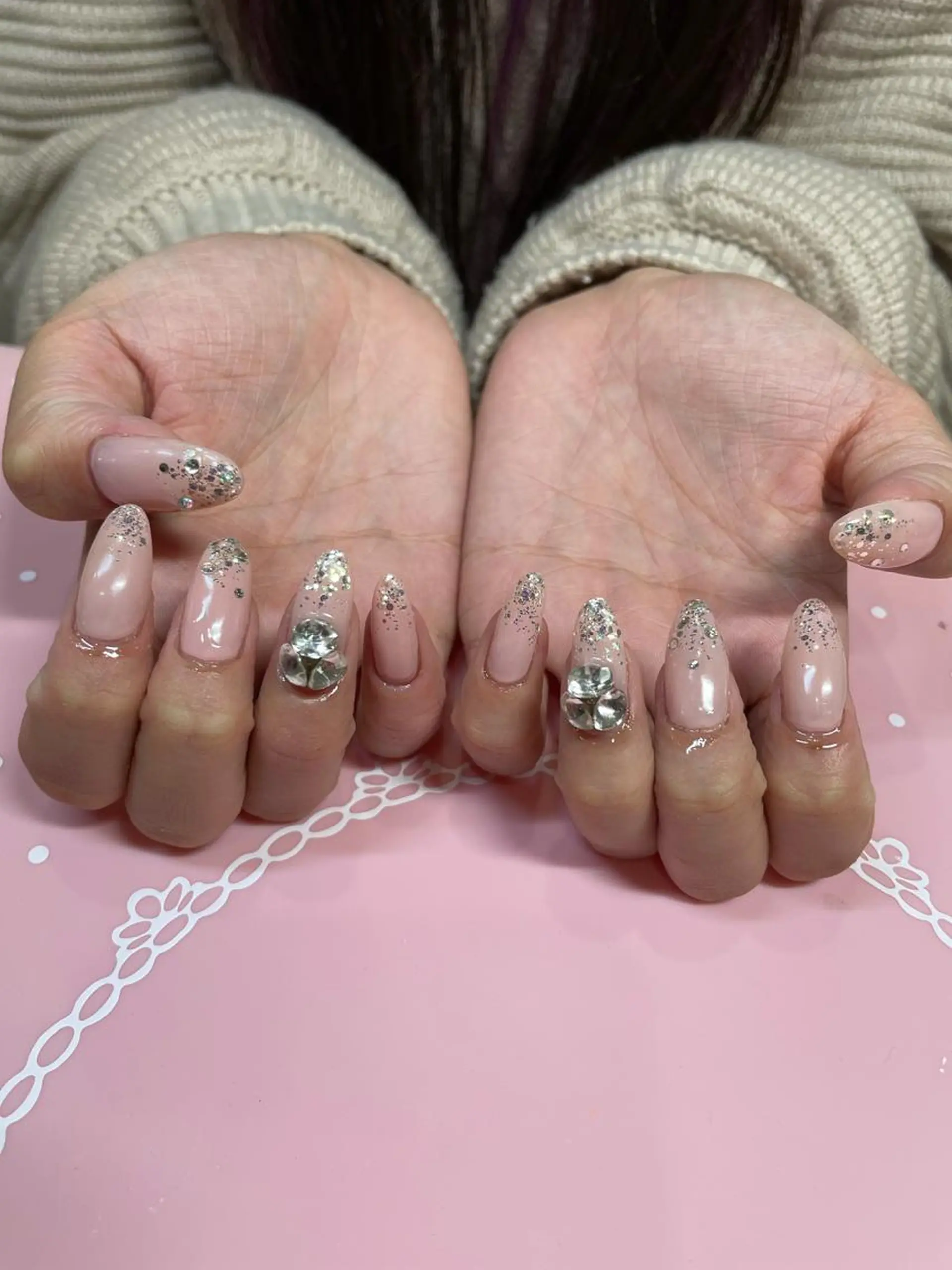 ミディアム ネイル ストーンネイル ハンドネイル 《LB》ラブリエ Nail&eyeのマツエク・マツパデザイン