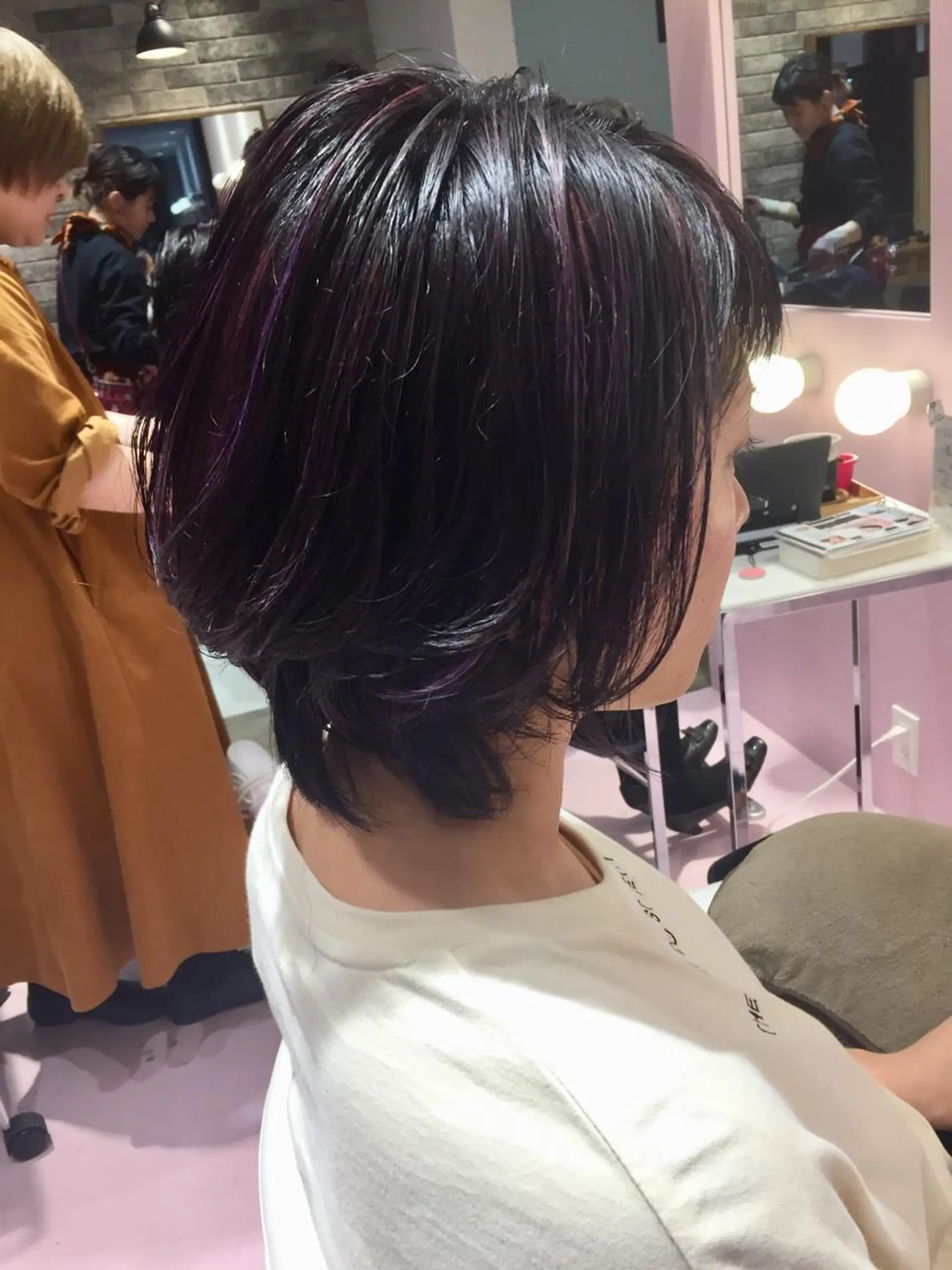 ショート アッシュ ハイライト カット ヘアカラー トリートメント 所渉/韓国レイヤー /ウルフカットのヘアスタイル