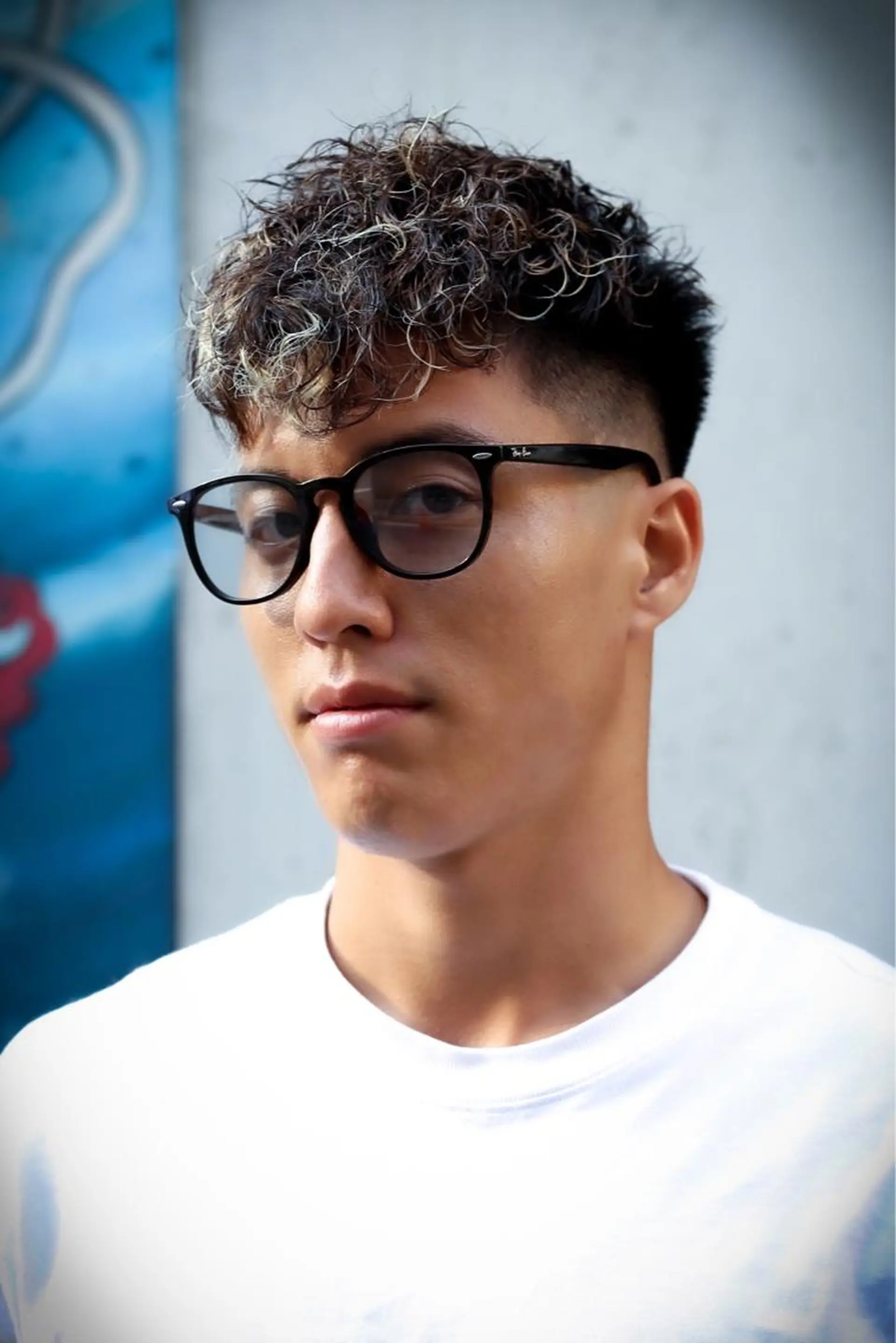 ショート カラー パーマ ヘアアレンジ メンズ キッズ ネイル マツエク・マツパ 子どものヘアアレンジ メンズバレイヤージュ メンズブリーチ ビジネス センターパート 髪質改善🇰🇷 レイヤーカット/梅田のヘアスタイル