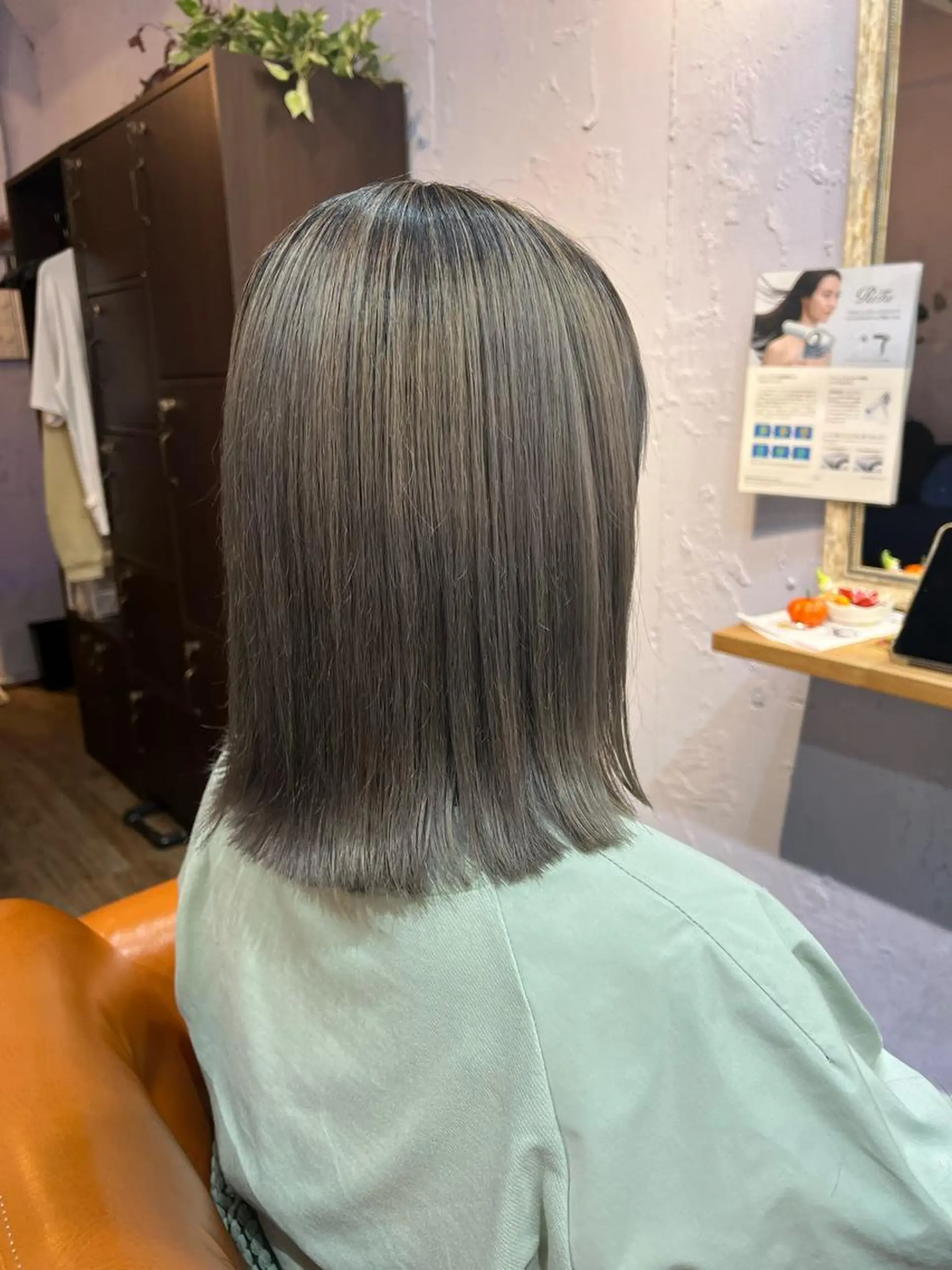 カラー グレージュ シルバー シルバーグレージュ カット ヘアカラー トリートメント 【デザインカラー】 山口尚紀のヘアスタイル