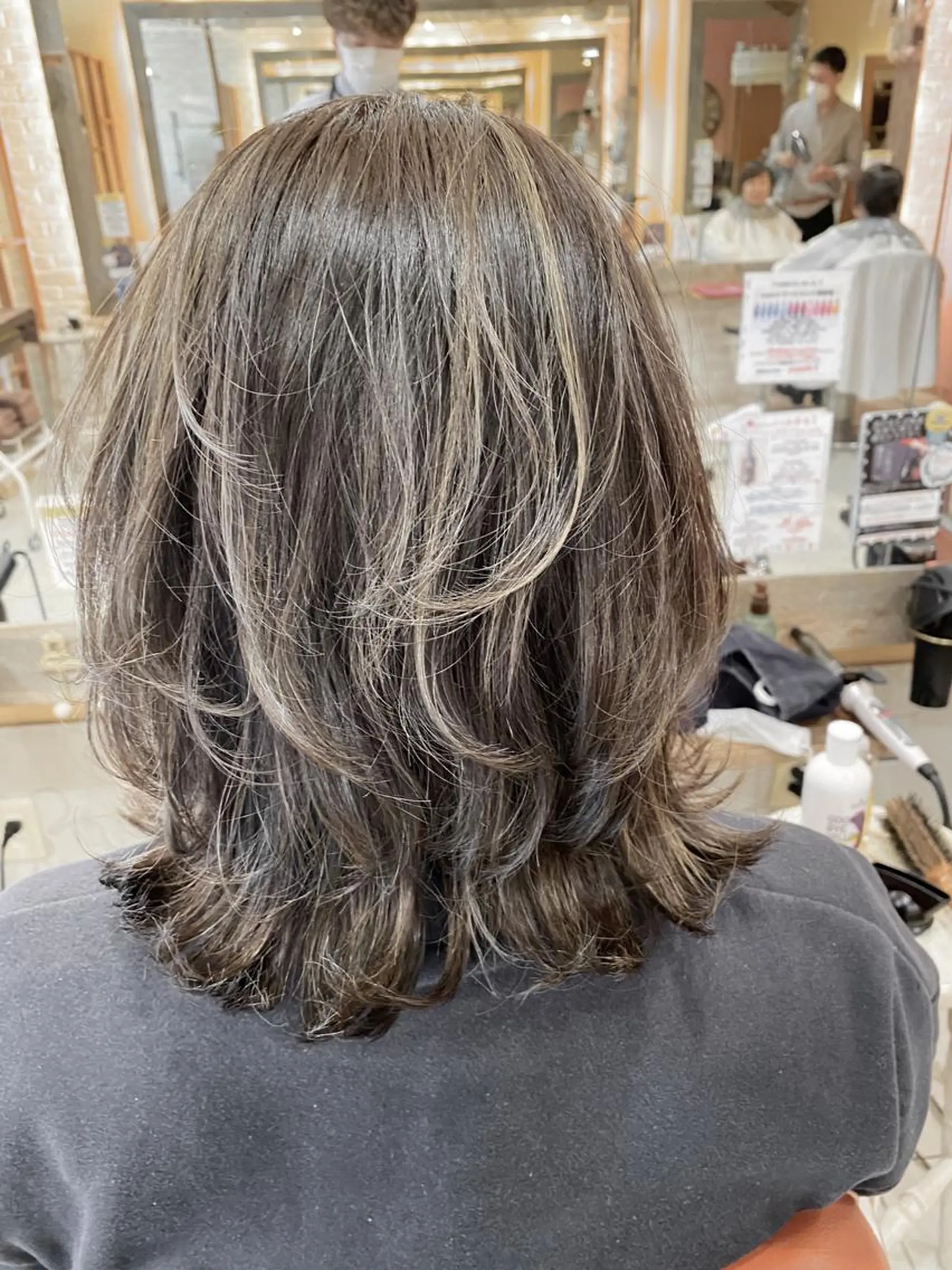 ミディアム カラー ミディアムパーマ ブリーチ ハイライトカラー インナーカラー ハイライト 増子 幹樹のヘアスタイル