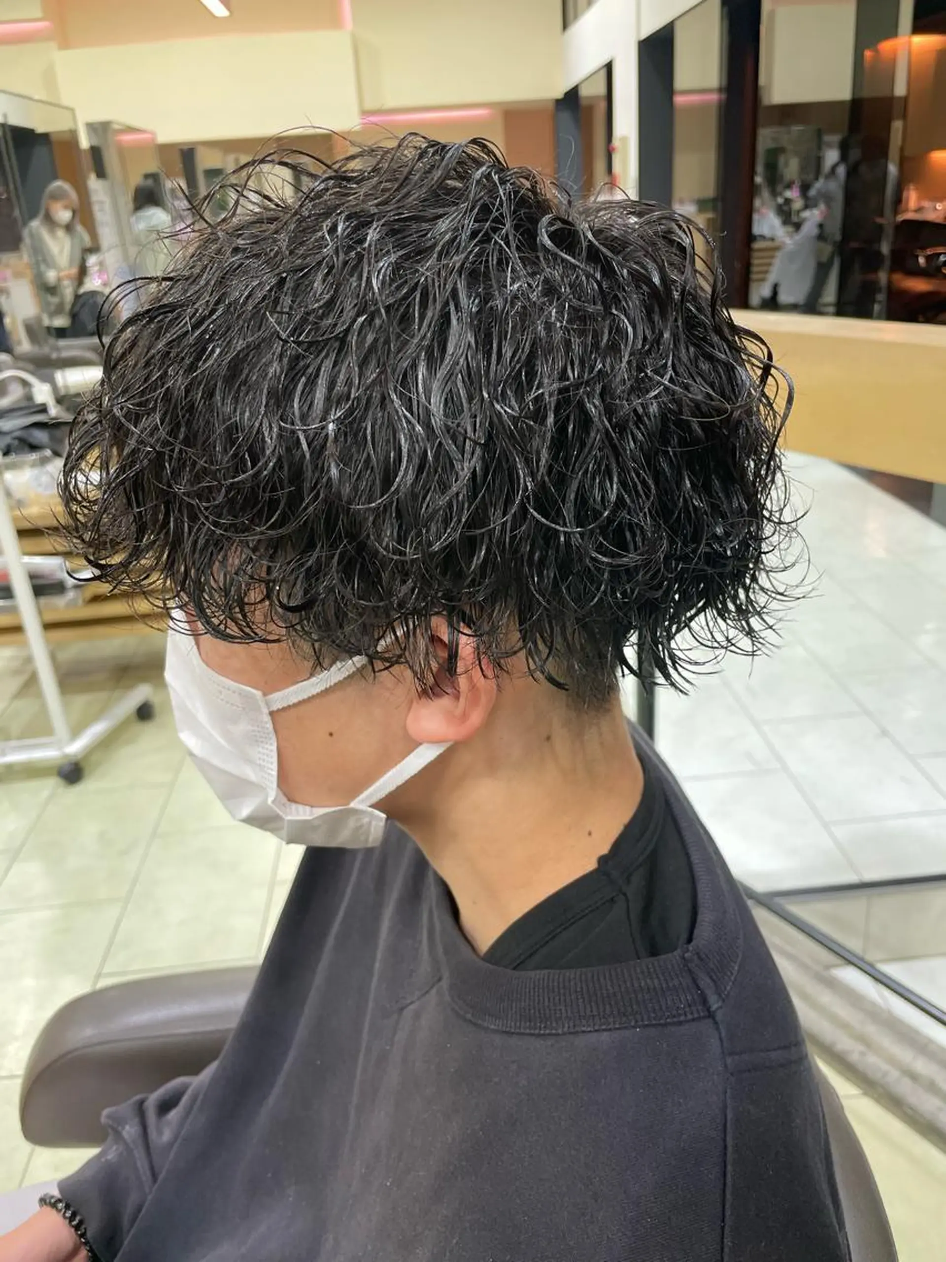 パーマ メンズ ウルフ/センタ- パート【ナナミ】のヘアスタイル