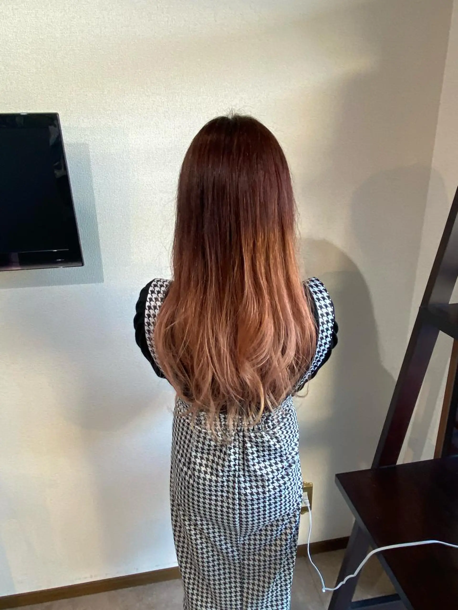 ロング ヘアカラー 野口 茂宰のヘアスタイル