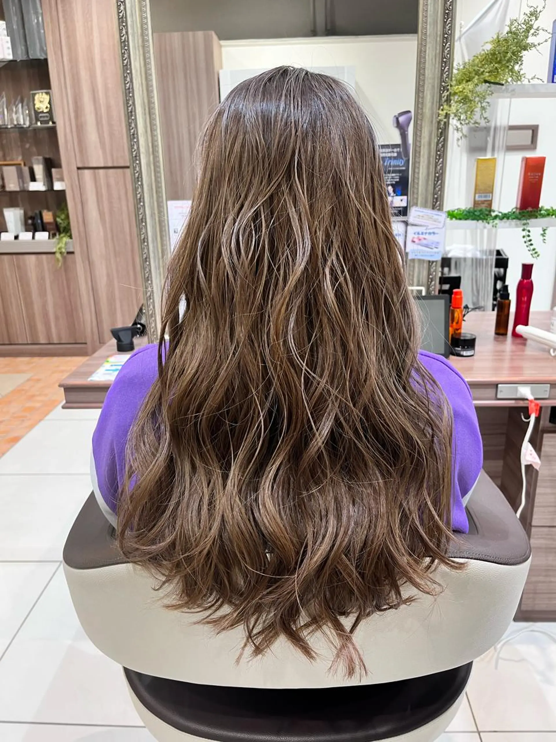 ロング カラー バレイヤージュ レイヤーカット ナチュラル暖色カラー 🤎 佐藤栞のヘアスタイル