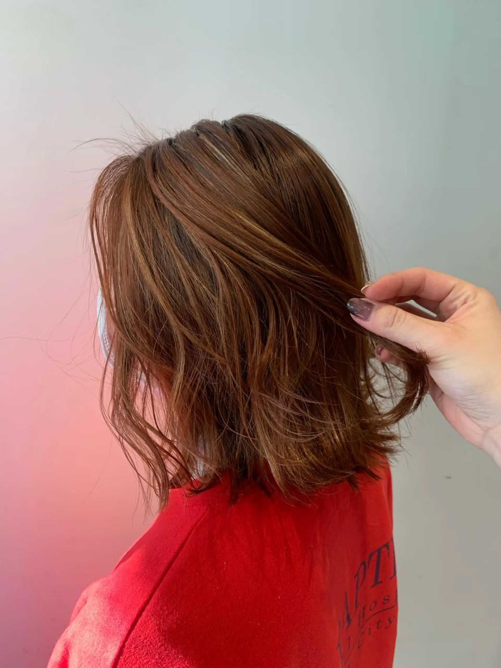 ミディアム カラー ブラウンカラー ハイライトカラー オレンジ オレンジブラウン ハイライト カット ヘアカラー トリートメント soëll所属・🤍そぶえ　ゆうな/ 暖色カラー/縮毛矯正のヘアスタイル