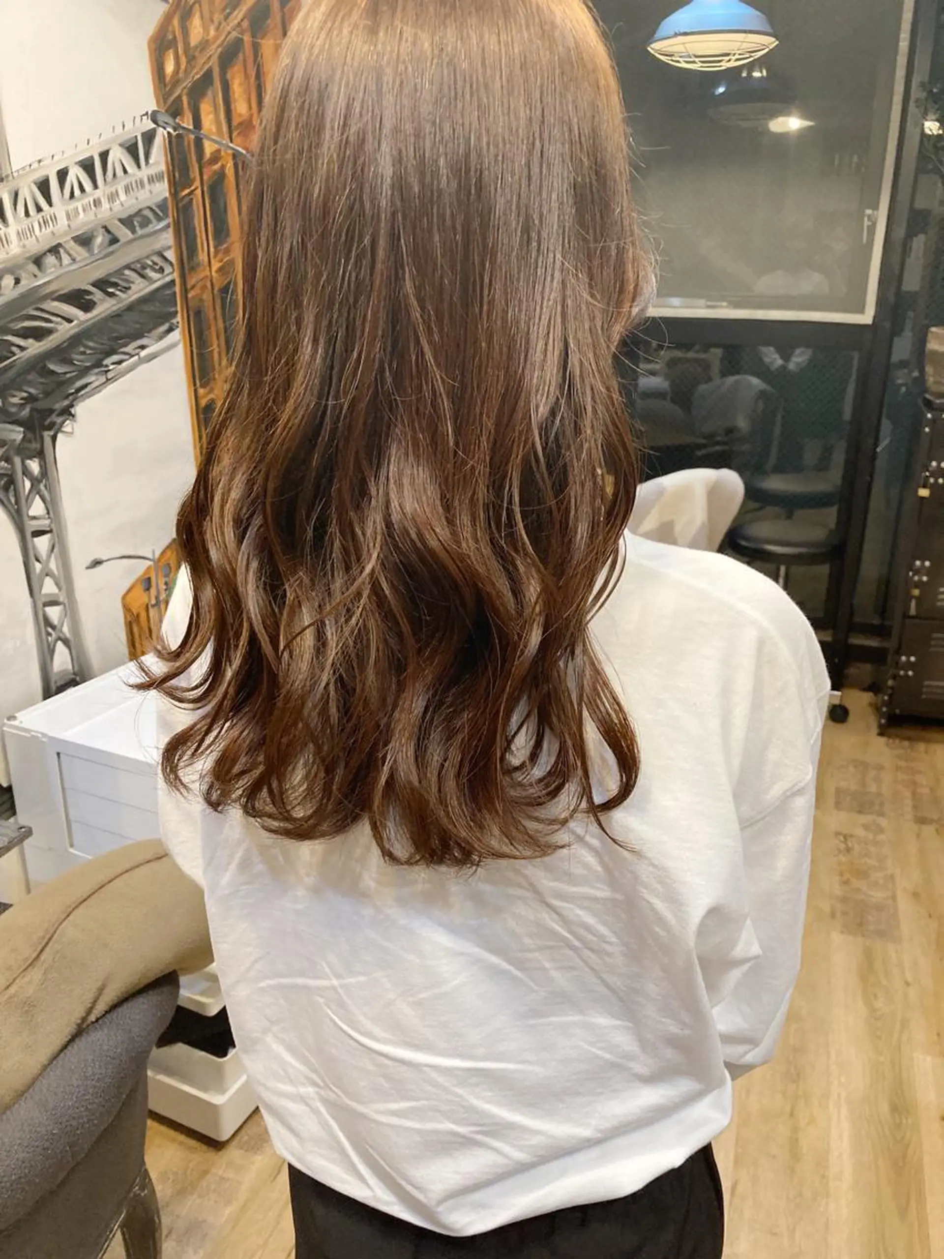 セミロング ヘアカラー トリートメント ✨色持ちの良い艶 カラー✨蟹江真世のヘアスタイル