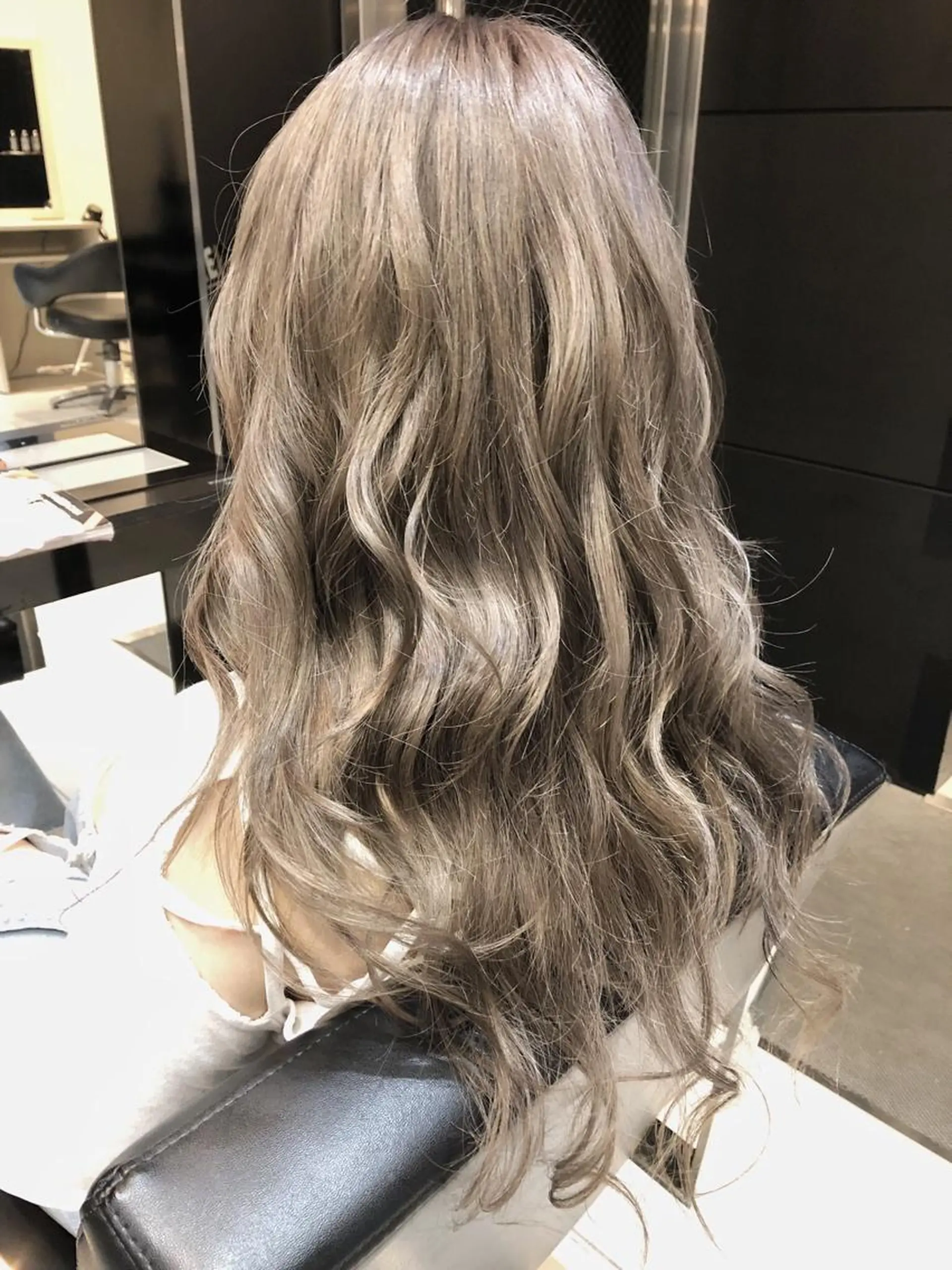 ロング カラー グレージュ 女性リピ90%🍨 🩷佐藤みずきのヘアスタイル