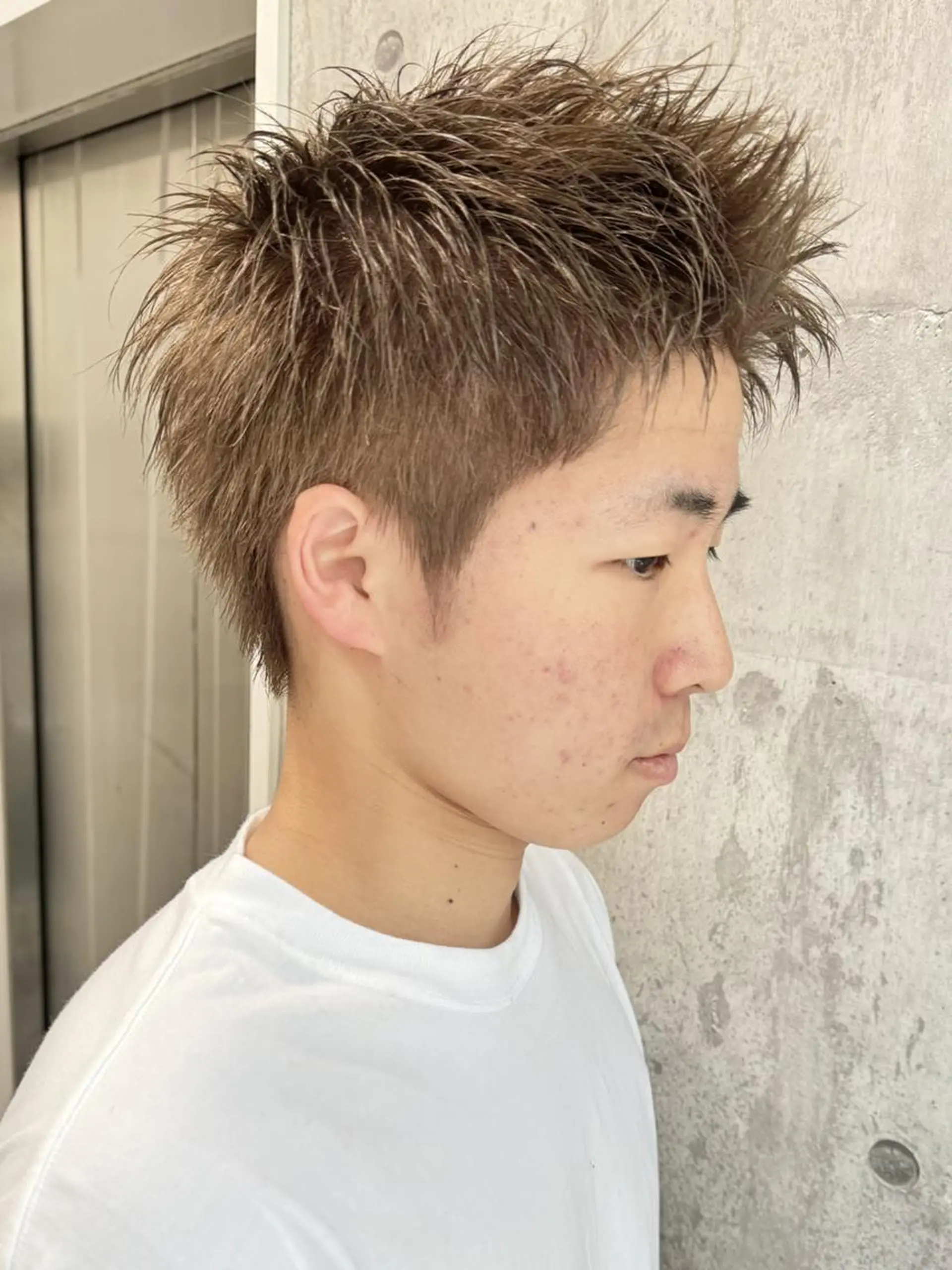 カラー メンズ メンズハイライト メンズインナーカラー ダブルカラー グラデーションカラー ハイライトカラー BUCKS【天王寺】 バックス【駅30秒】のヘアスタイル