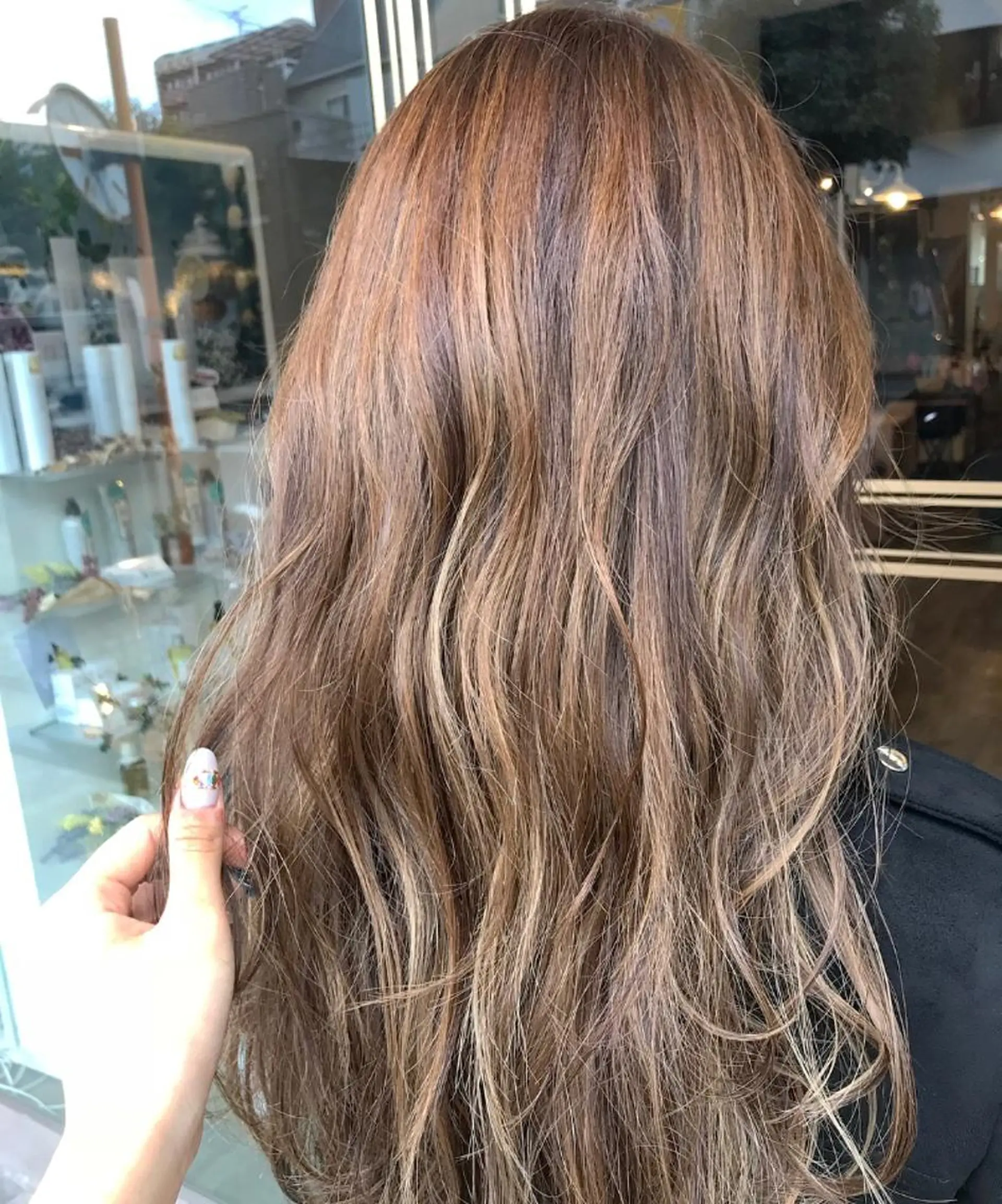 ロング カラー マツエク・マツパ ベージュカラー ハイライトカラー ハイライト Kawaguchi Arisaのヘアスタイル