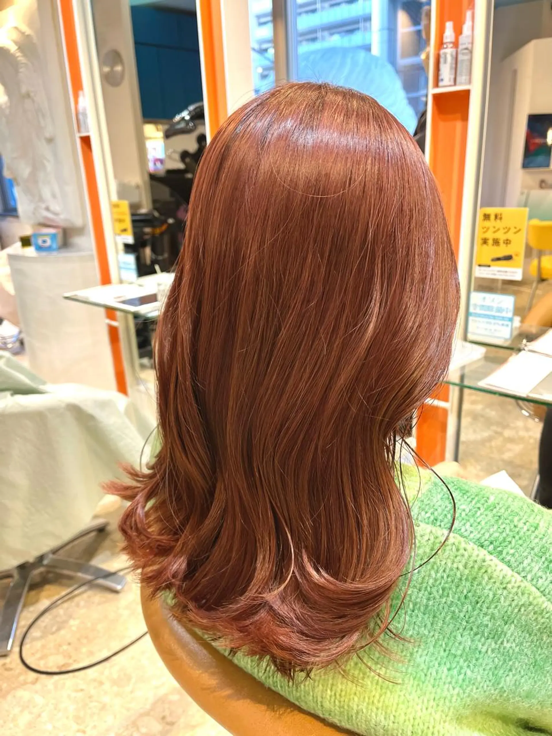 ミディアム カラー ピンクカラー カット ヘアカラー うしだ かおるのヘアスタイル