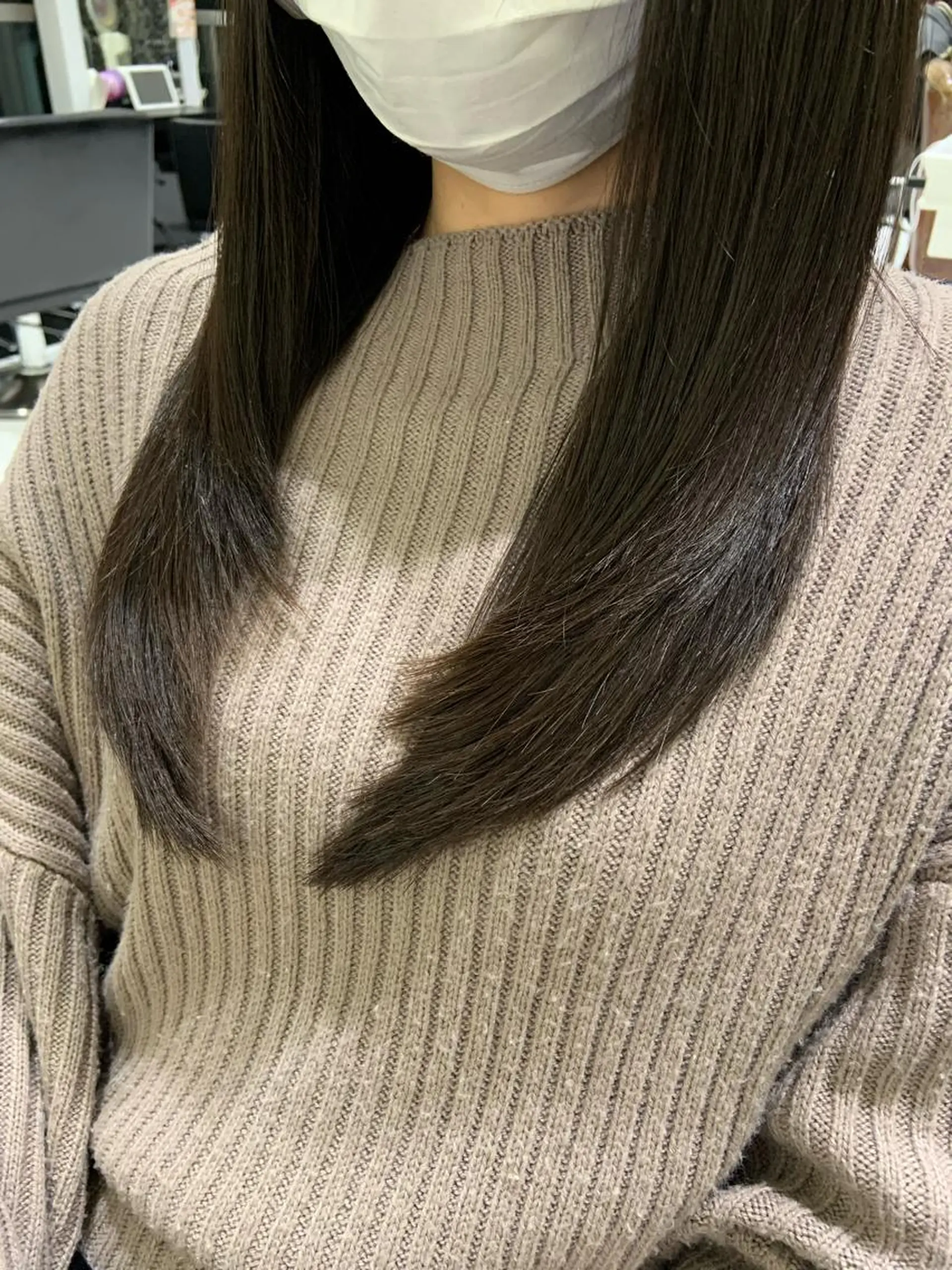 ロング レイヤーカット air -GINZA tower所属・小潟 千尋のヘアスタイル