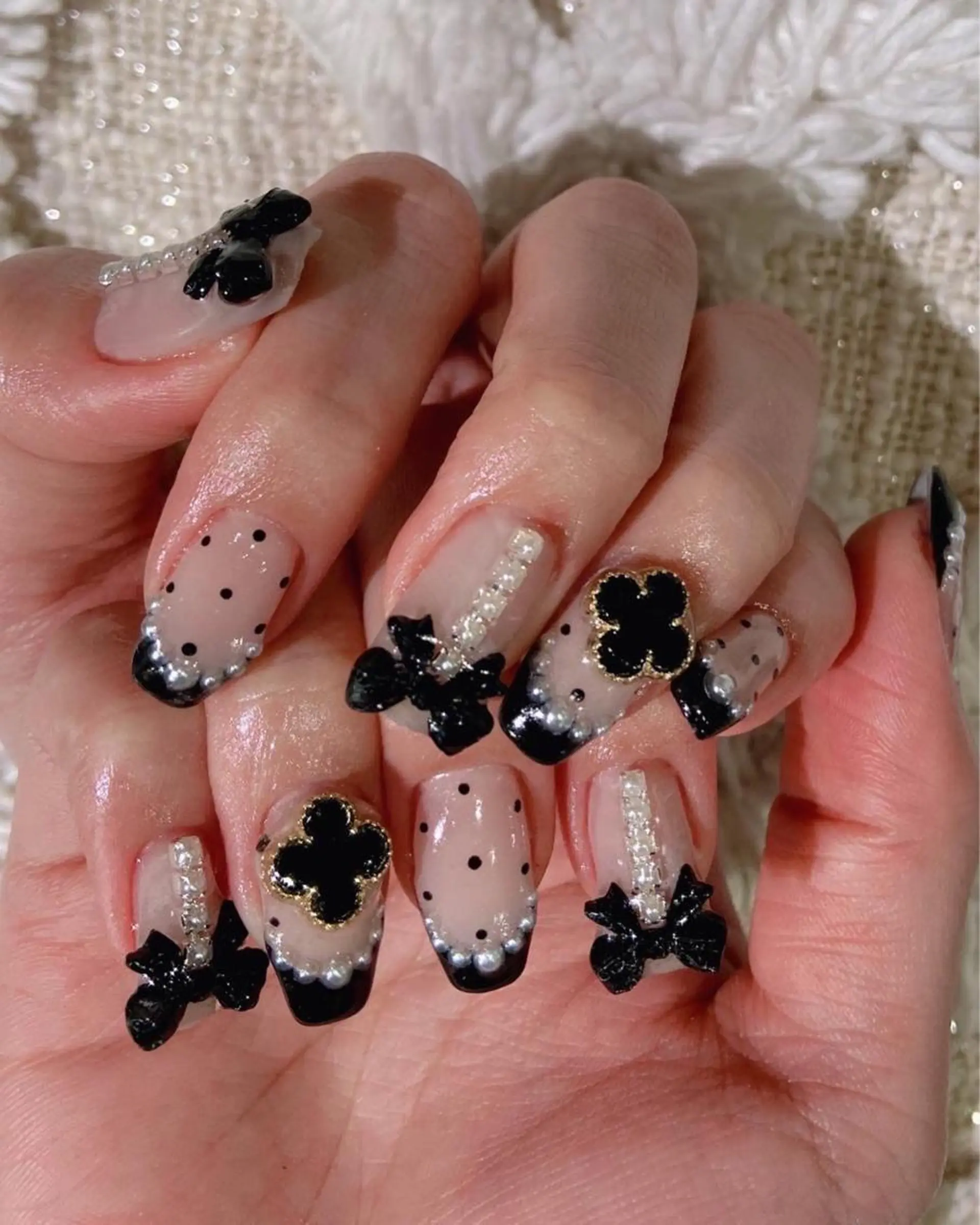 ネイル フレンチネイル ストーンネイル Nailist🌟 Wakanaのネイルデザイン