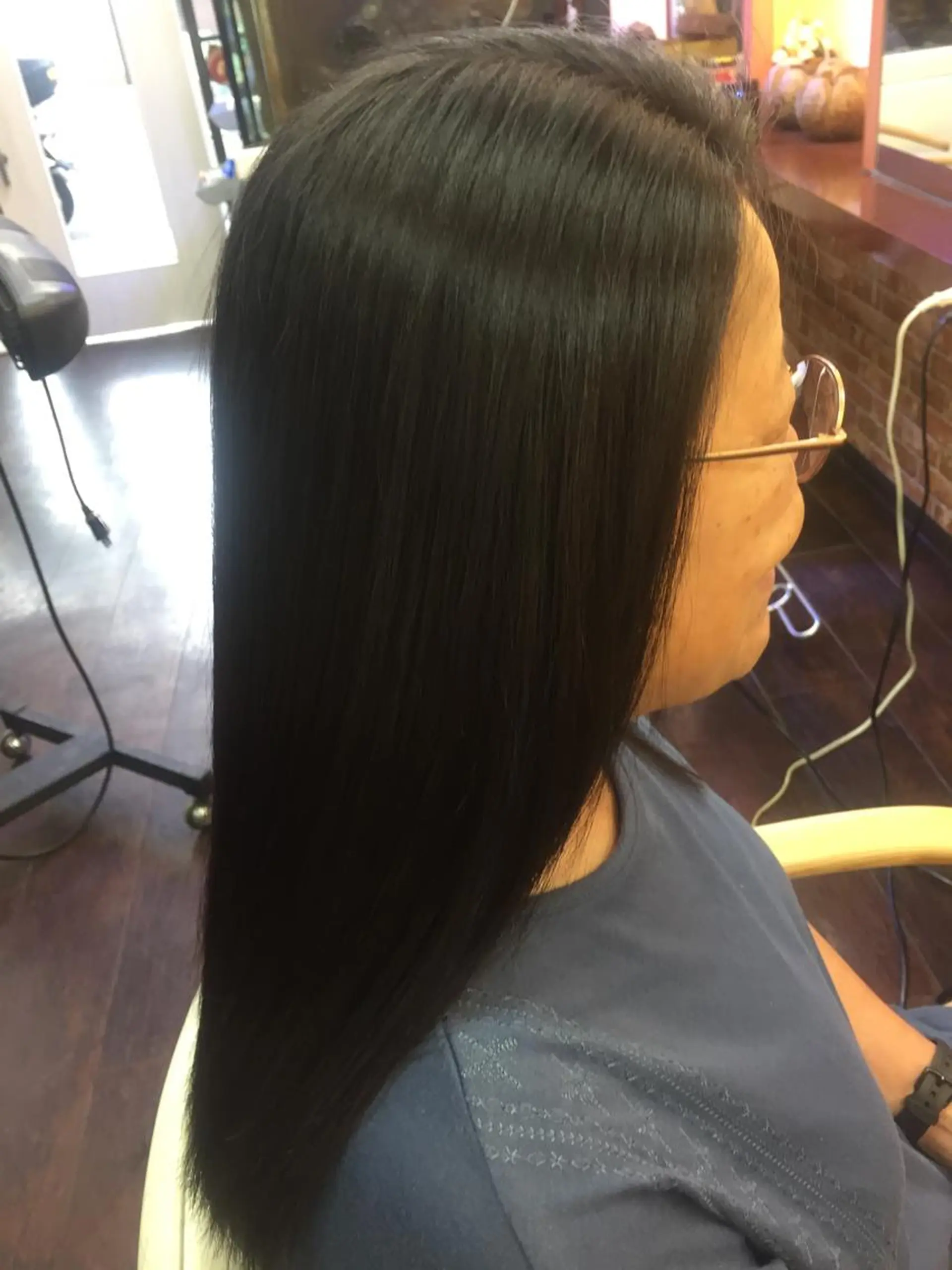 セミロング パーマ 桧山 真のヘアスタイル