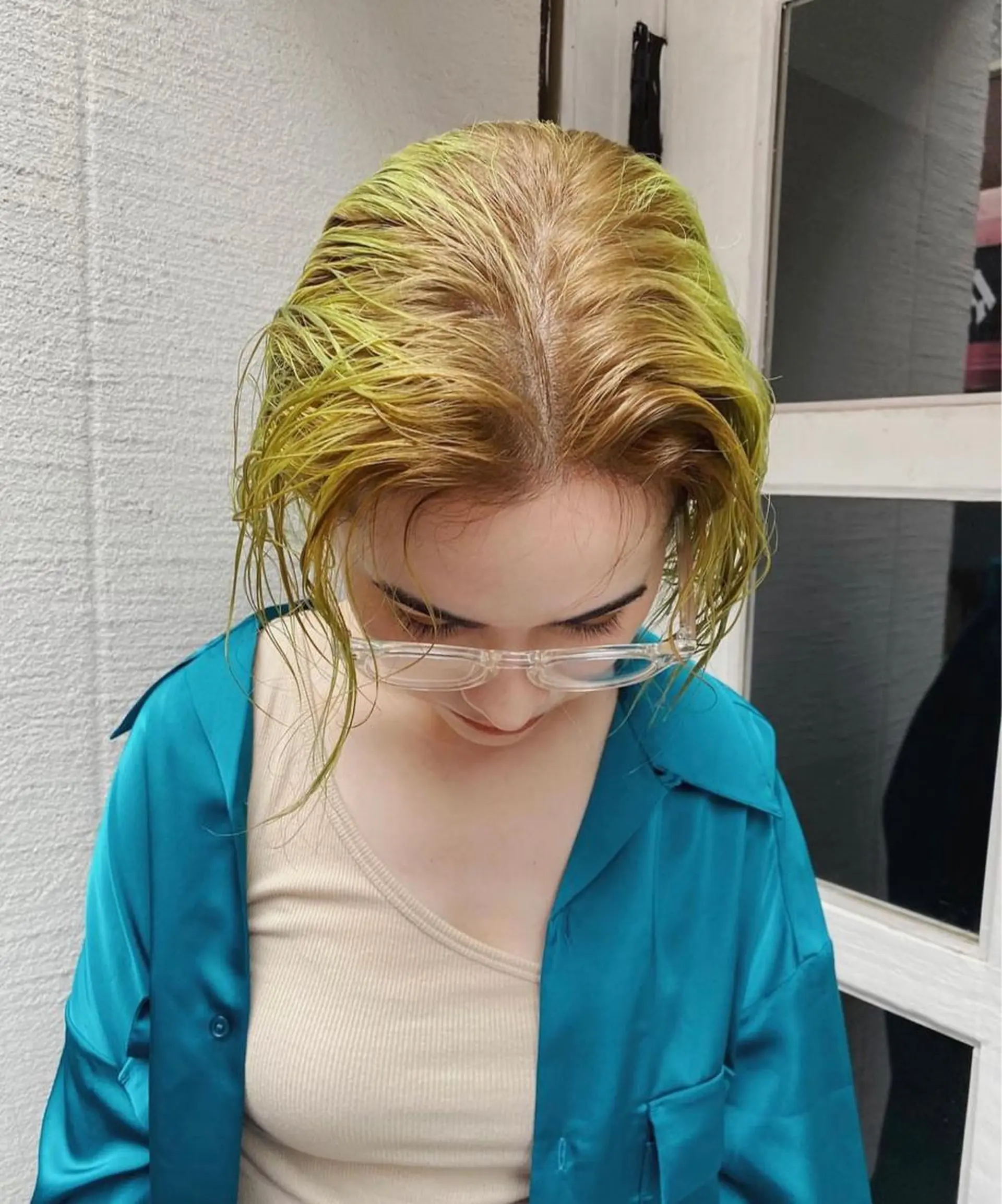 ショート カラー 束所属・毛流れセンターパート Sakiのヘアスタイル