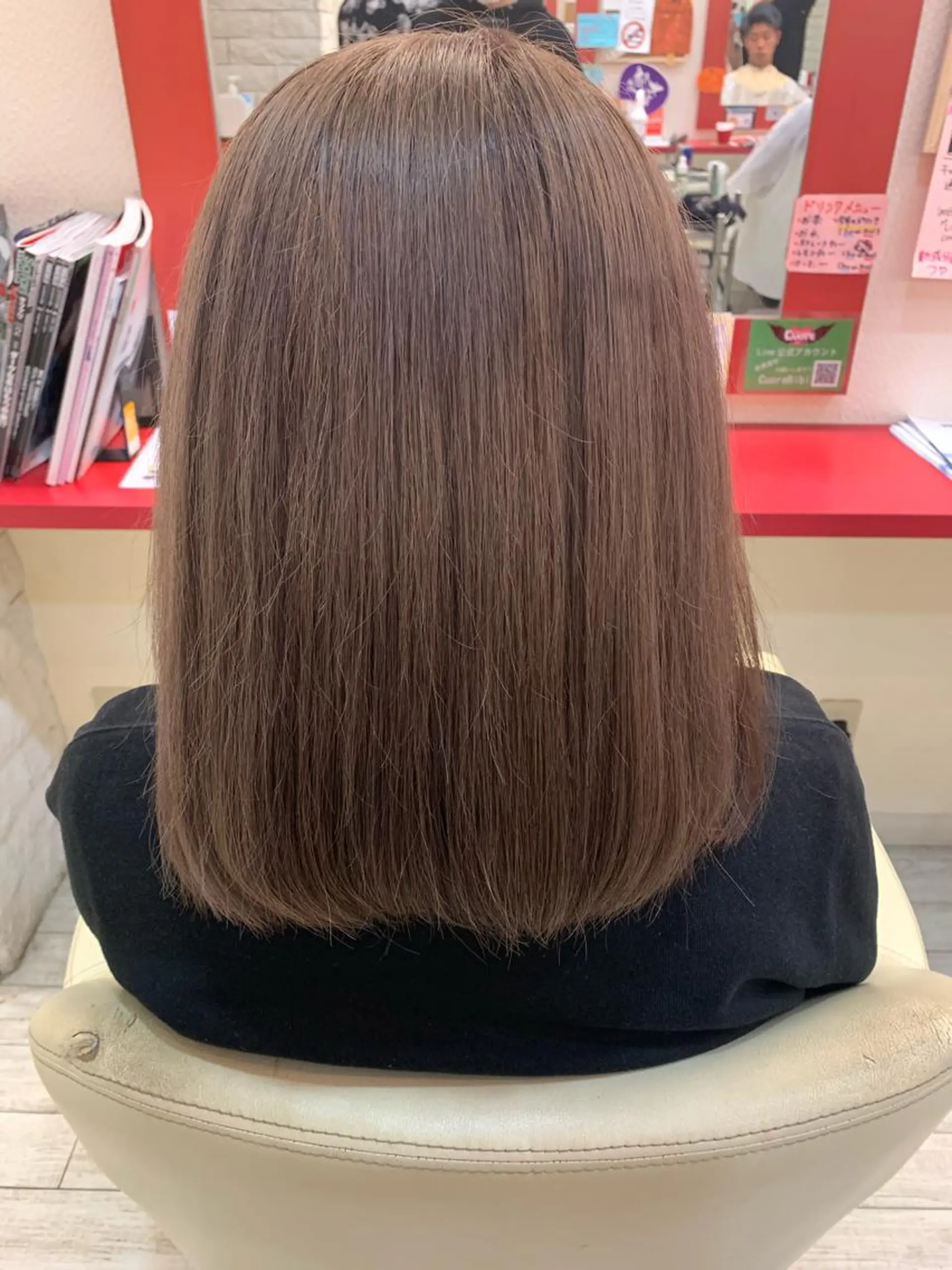 ミディアム カラー ヘアアレンジ ショコラグレージュ グレージュ 今村公介 ブリーチ特化、派手髪のヘアスタイル