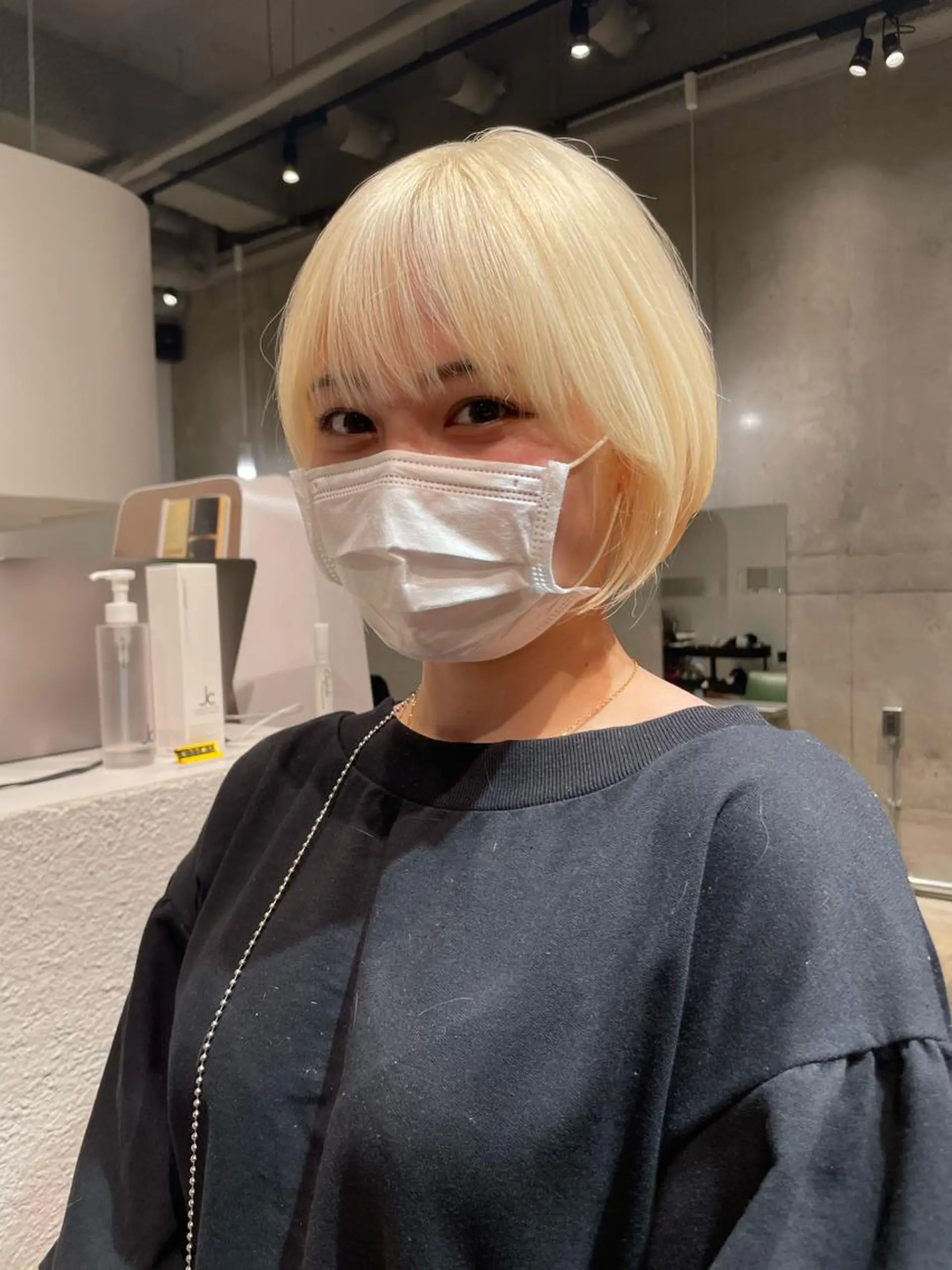 ショート カラー MONIQA【モニカ】所属・名古屋ハイトーン/ 🐶ブリーチ専門店のヘアスタイル