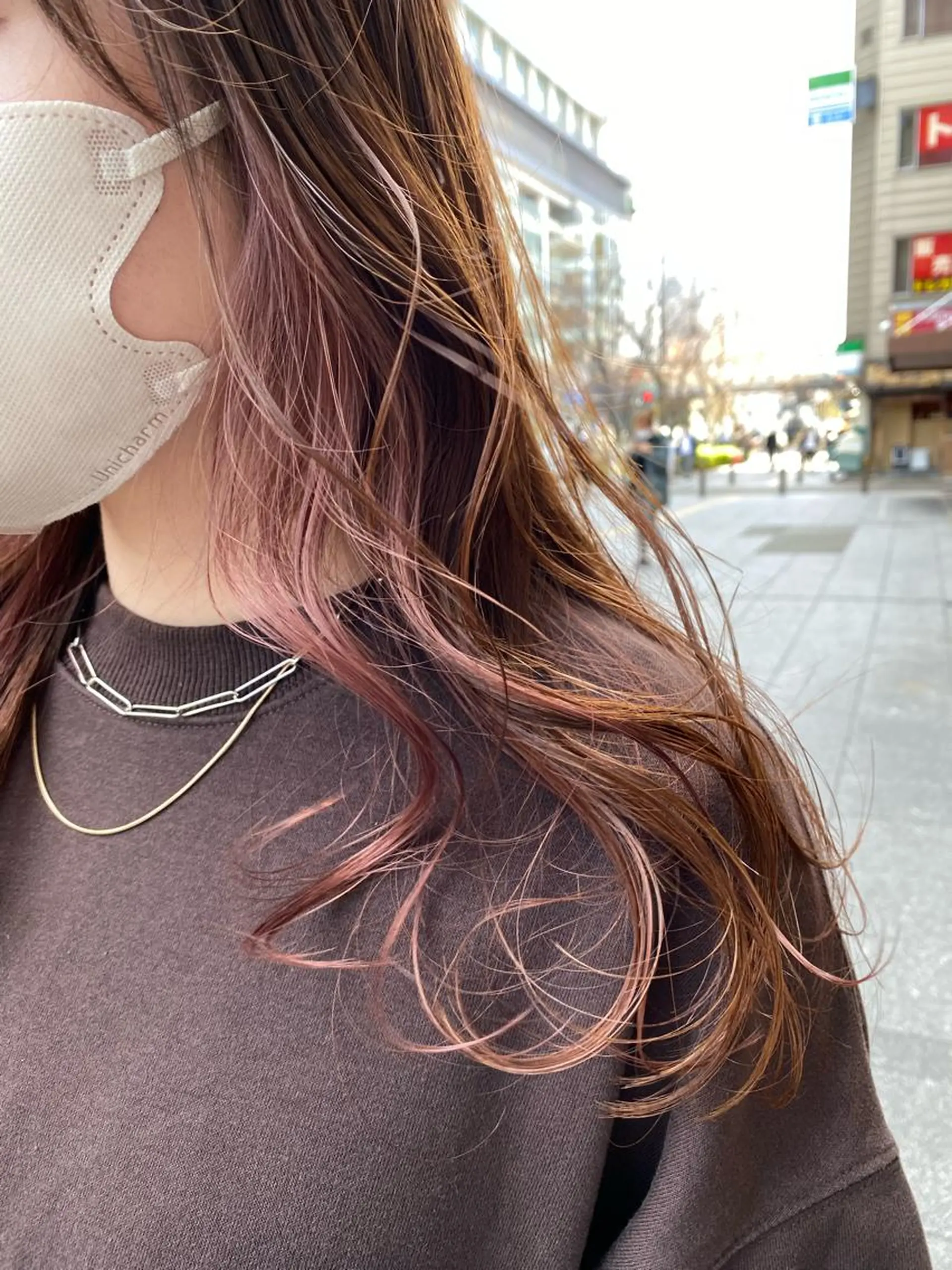 セミロング カラー ピンクカラー カット ヘアカラー トリートメント ツキノキ ミナのヘアスタイル