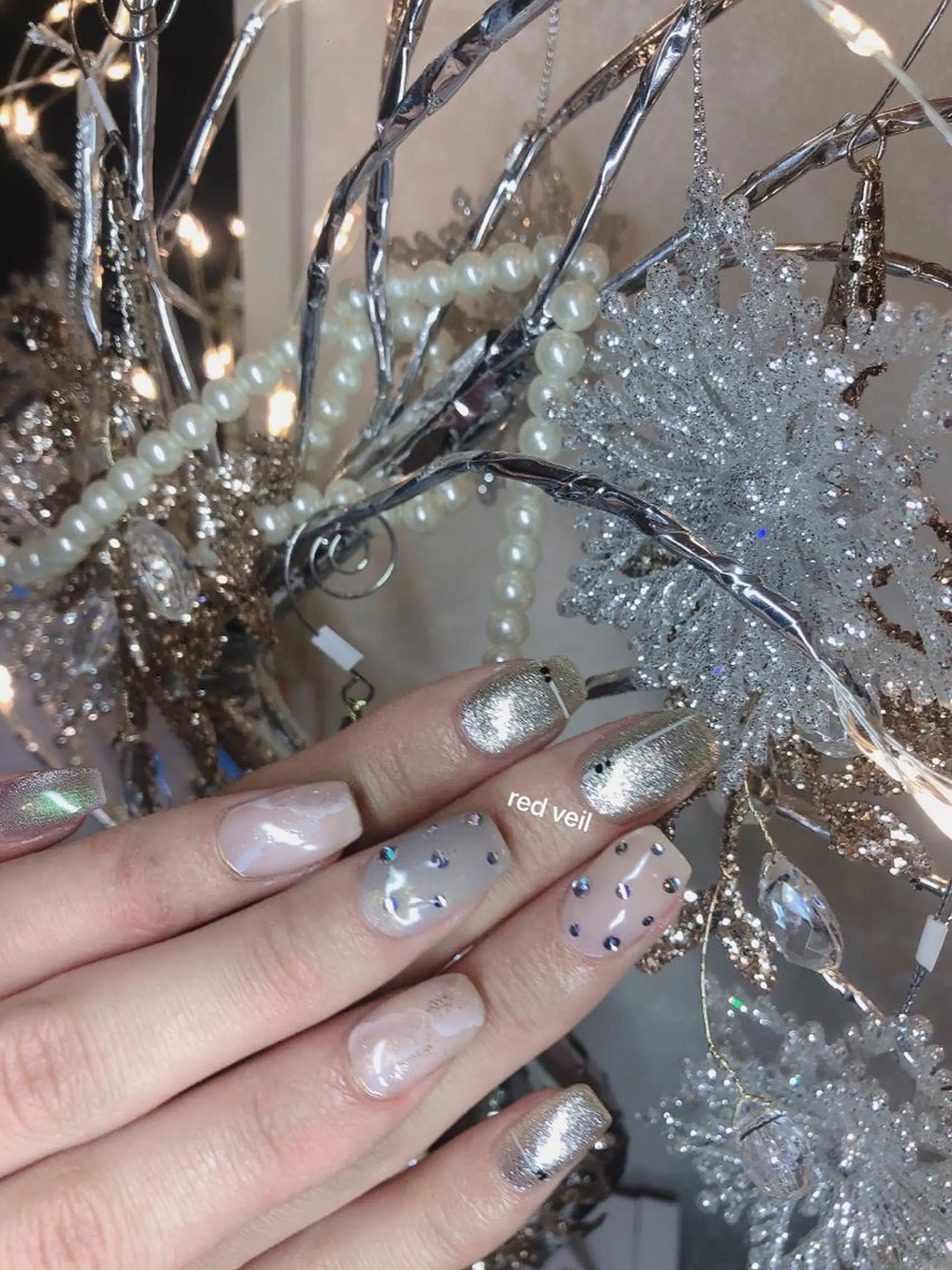 ミディアム ネイル 長さ出し専門 nynaのネイルデザイン