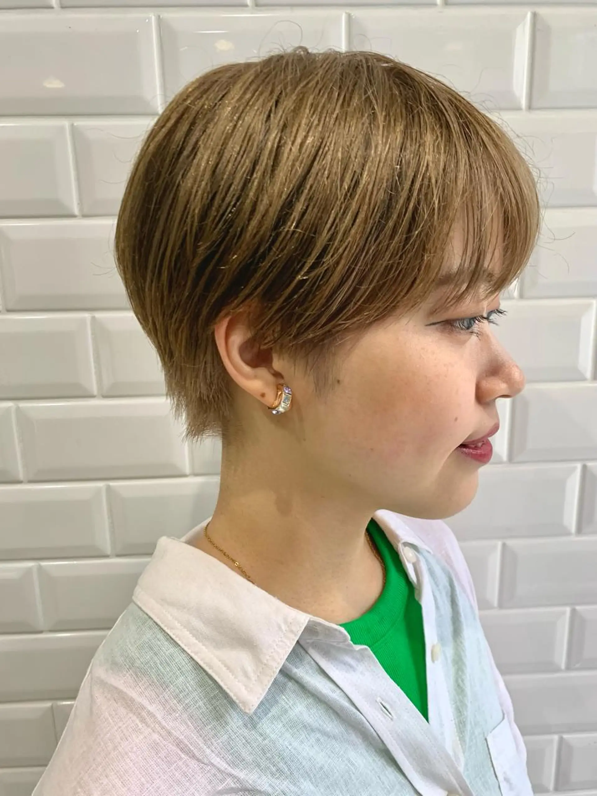 ショート カラー APPiiS所属・APPiiS 柳田 葵のヘアスタイル