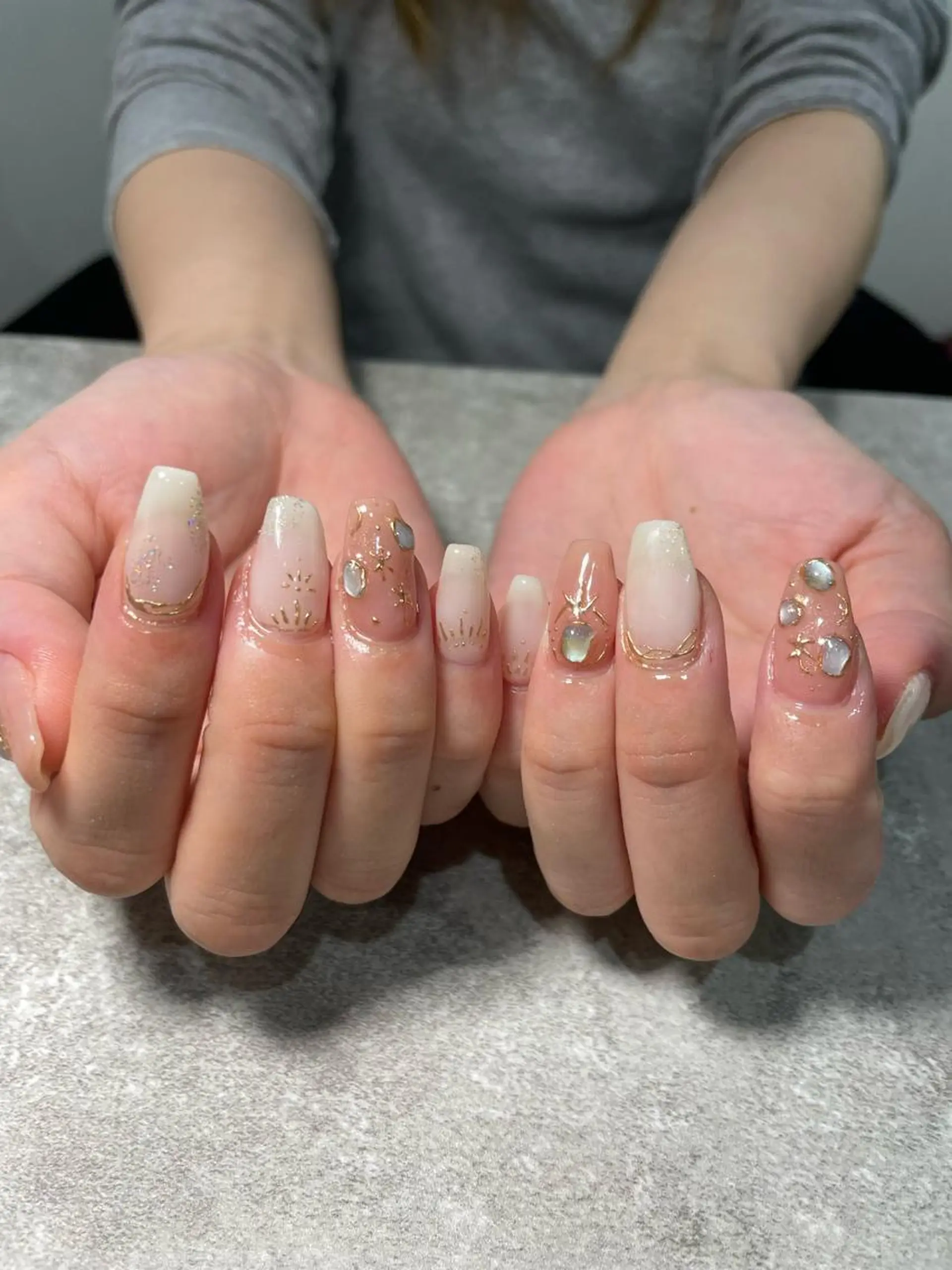 ネイル 持ち込み Raviliss ♡のネイルデザイン