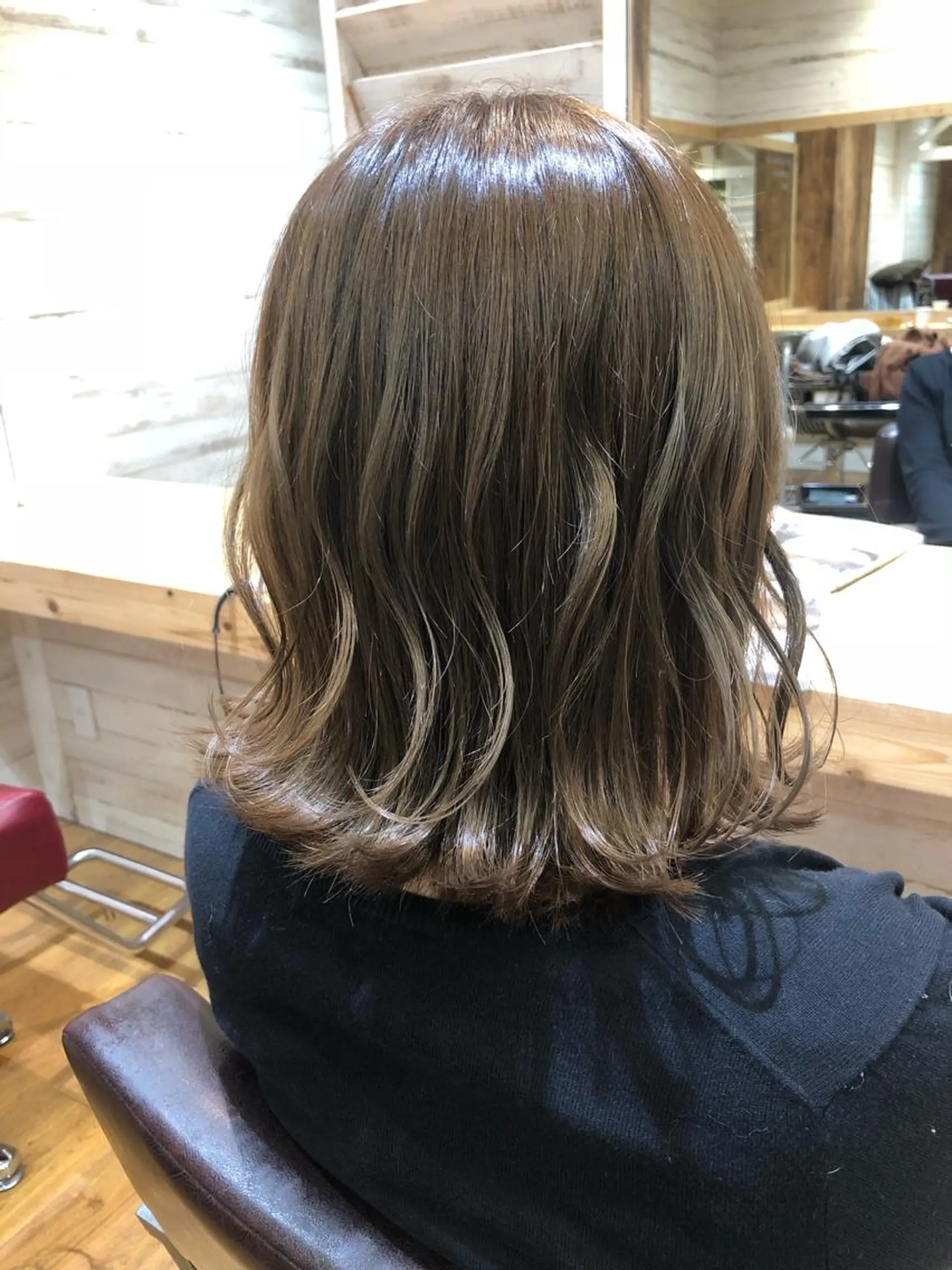 ミディアム カラー グレージュ イルミナカラー ヘアカラー 松田 和樹のヘアスタイル