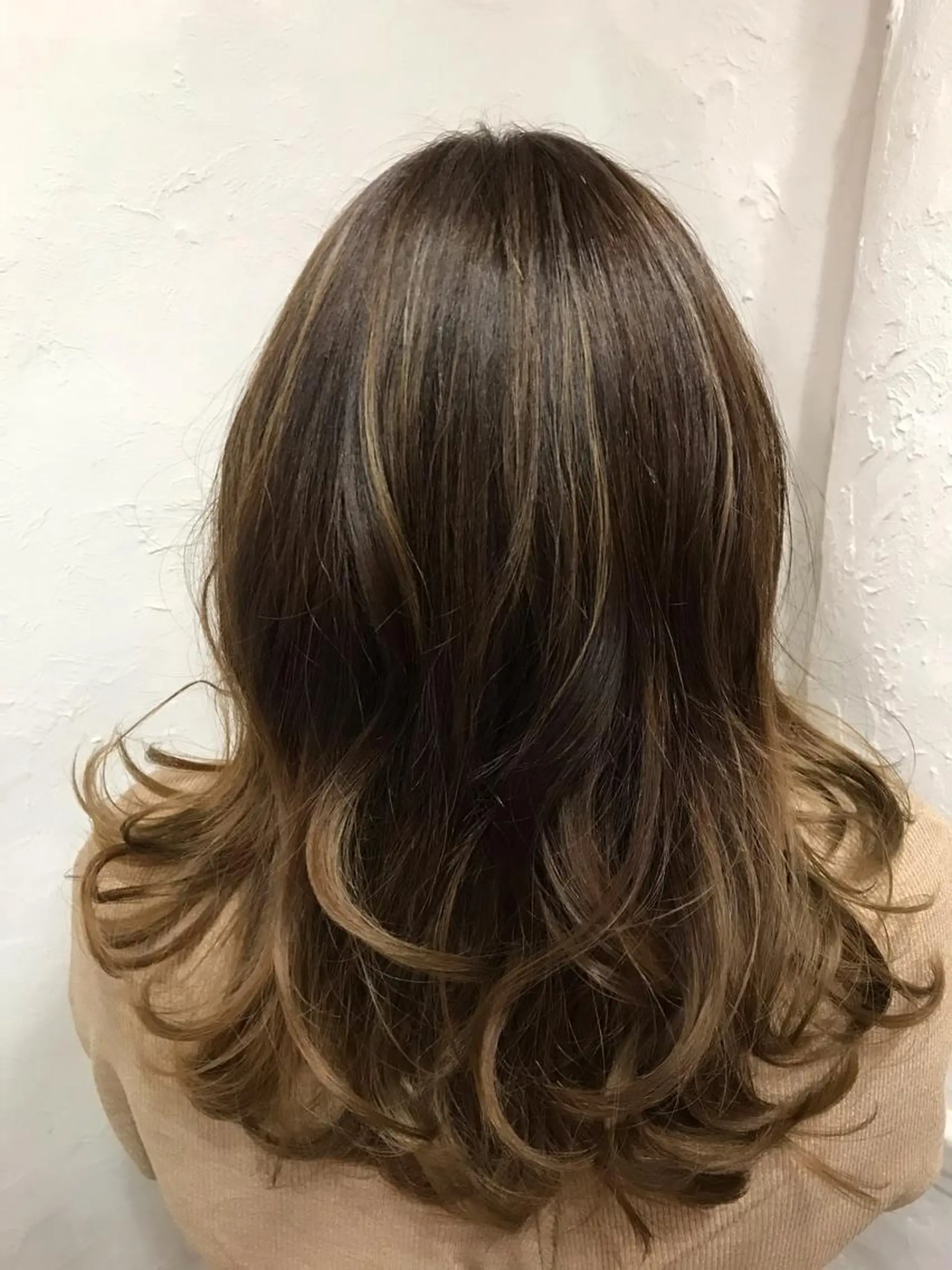 ロング カラー ハイライトカラー ハイライト 伊藤 優希のヘアスタイル