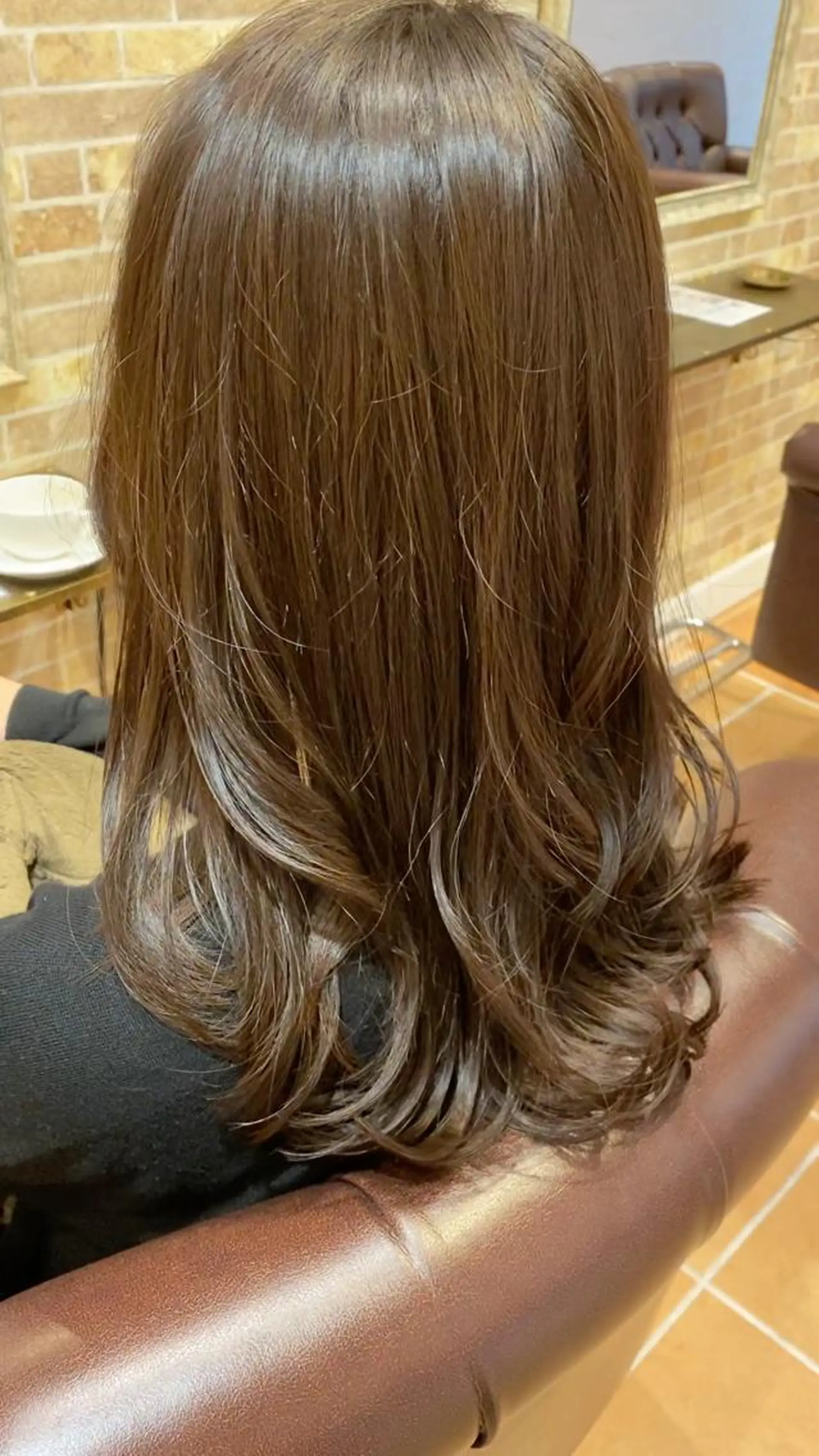 セミロング カラー ブリーチなし✨艶髪 カラー𓃲YAGIのヘアスタイル