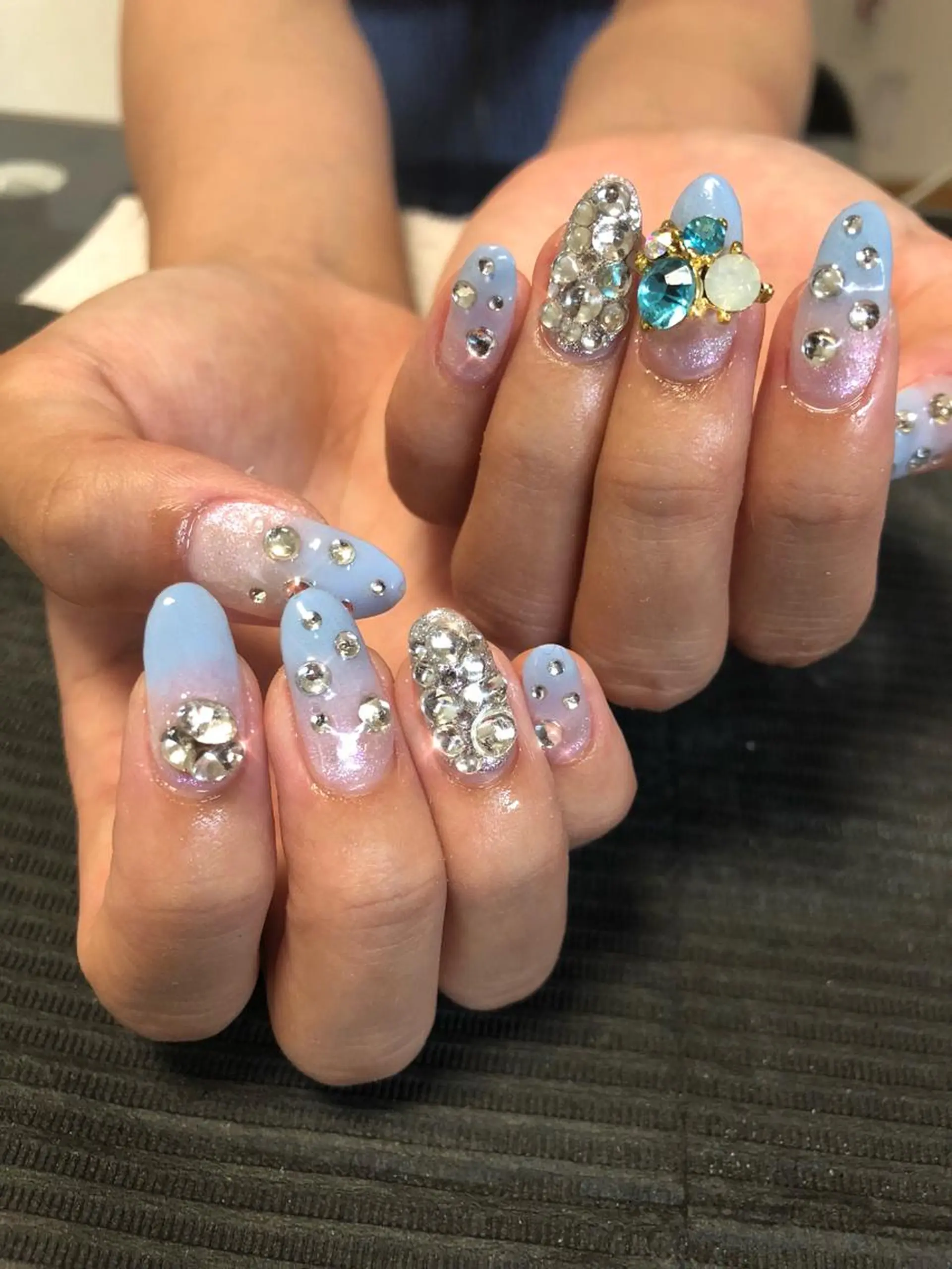 ネイル ハンドネイル 荒井 海輝のネイルデザイン