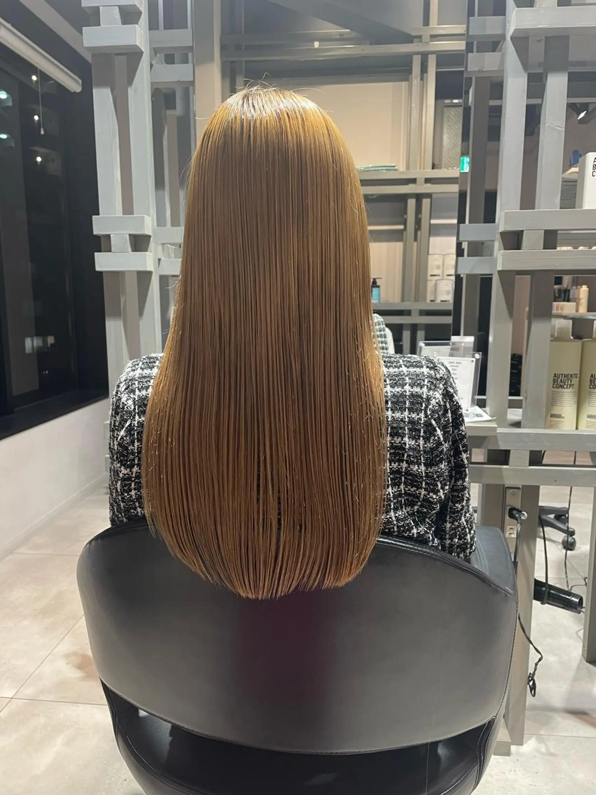 ミディアム カラー 縮毛矯正 トリートメント ブリーチ👩‍🦳/ ‪✂︎MANAMIのヘアスタイル