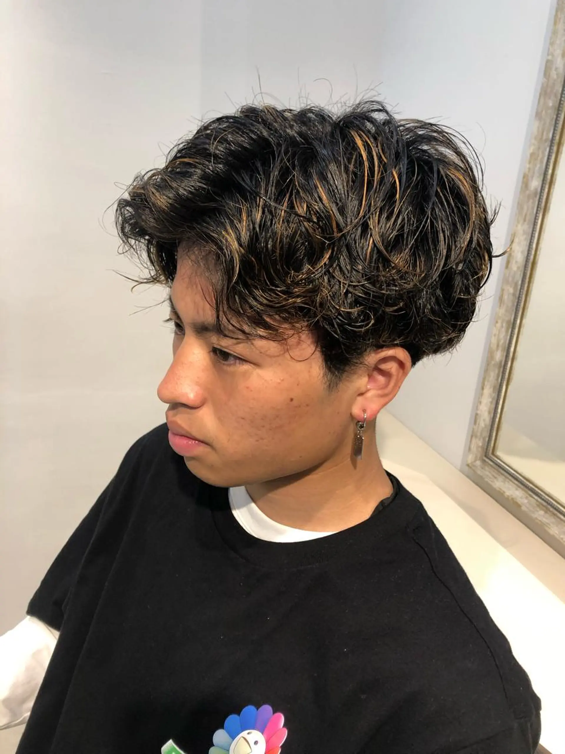 ミディアム パーマ メンズ ミディアムパーマ センターパート メンズパーマ カット パーマ 🤍中野 レオ🤍のヘアスタイル