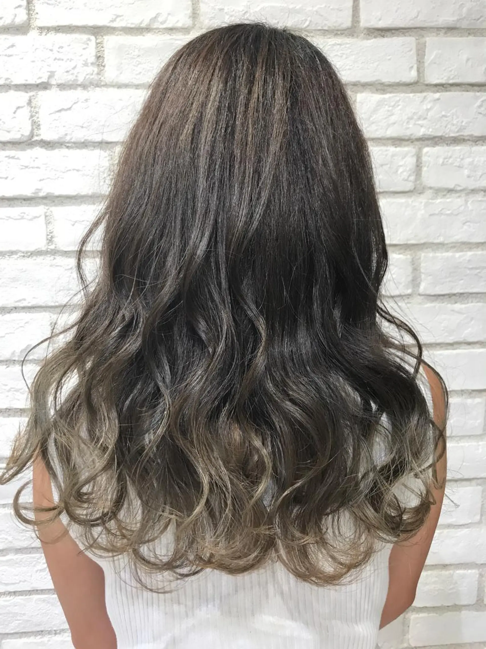 セミロング カラー ブルーカラー ブルージュ グラデーションカラー Ash 戸田公園店のヘアスタイル