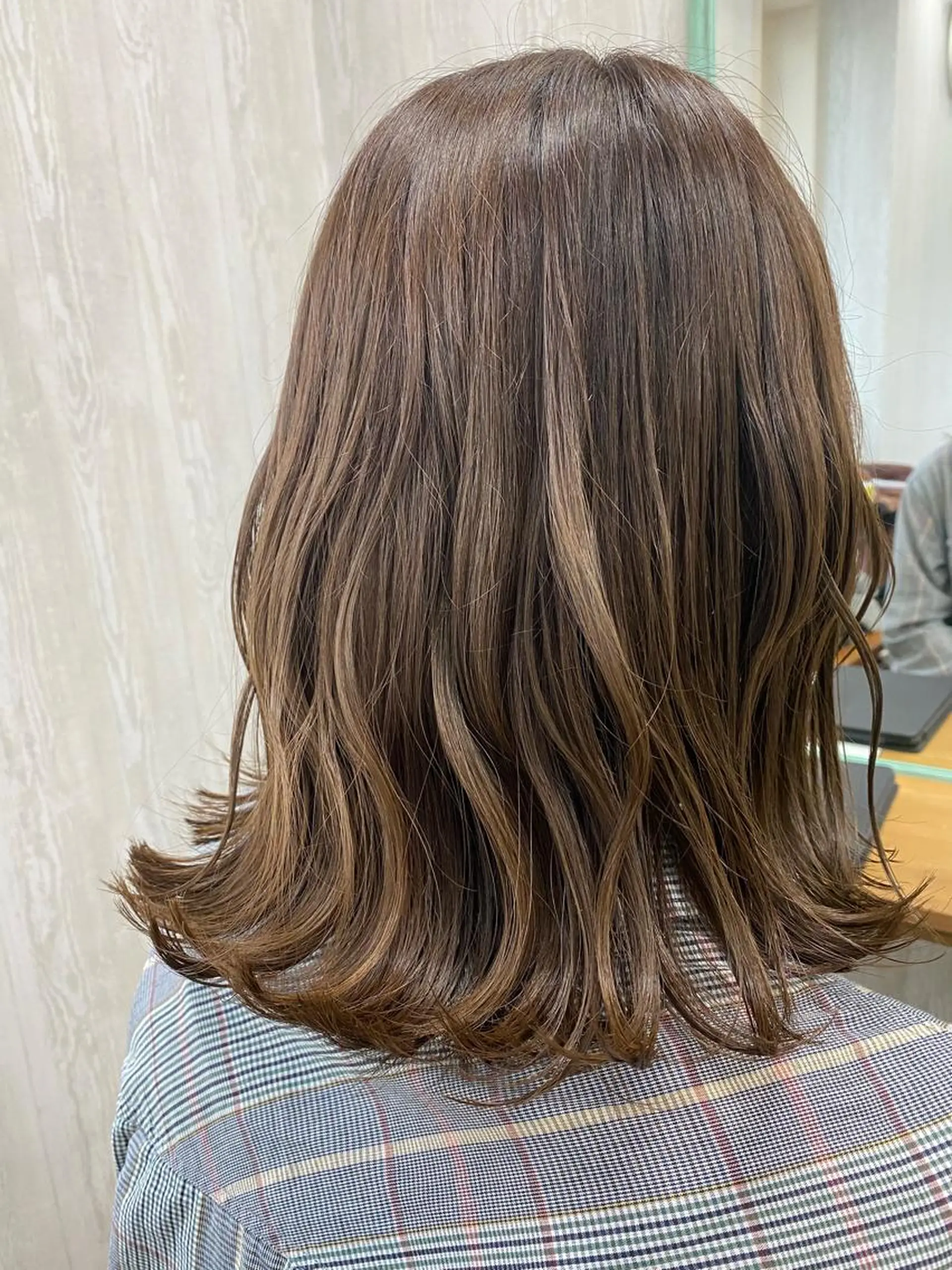 ミディアム カラー グレージュ カット ヘアカラー トリートメント TELA HAIR   岩槻所属・TELA HAIR 岩槻　高梨のヘアスタイル