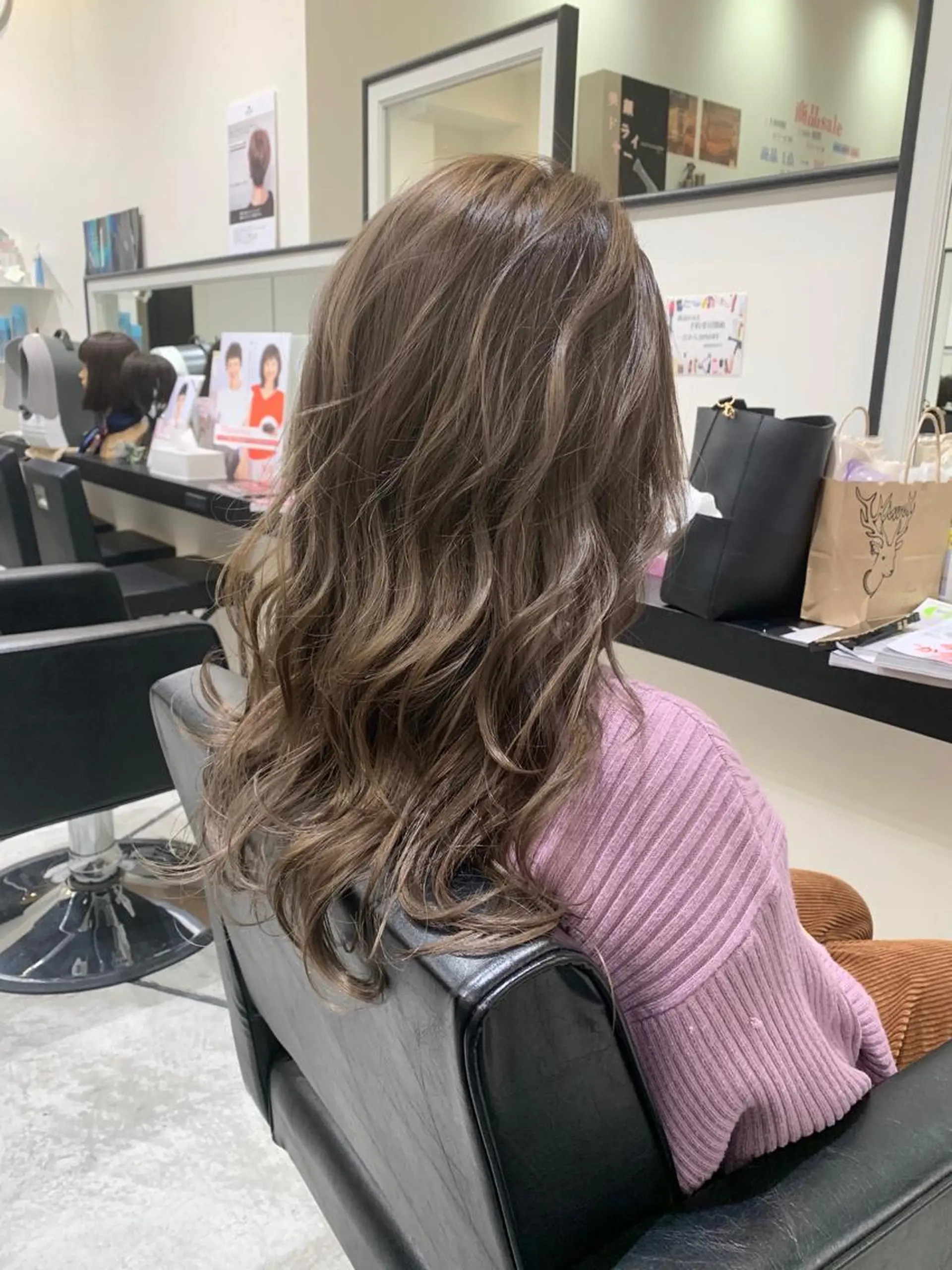 ロング カラー バレイヤージュ レイヤーカット カット ヘアカラー 喜友名 泉樹のヘアスタイル