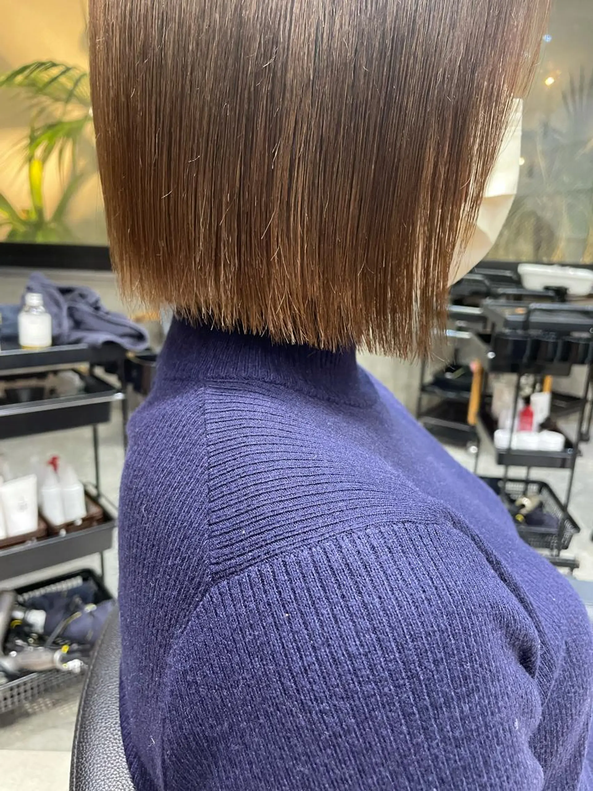 ミディアム 切りっぱなしボブ ボブ カット ヘアカラー トリートメント 髪質改善カラー&TR 縮毛矯正/弱酸性矯正のヘアスタイル