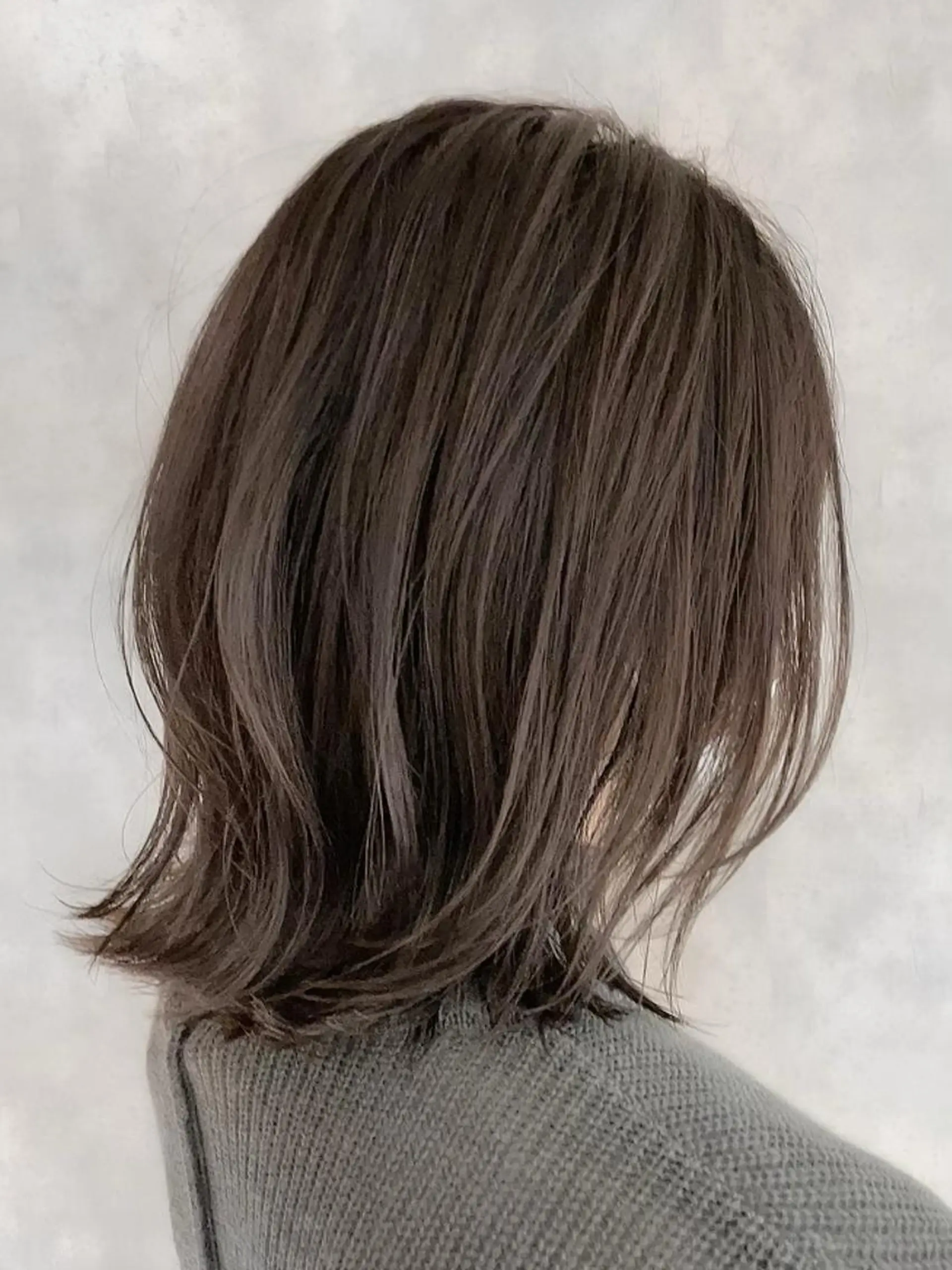 ミディアム ANDO HIKARIのヘアスタイル