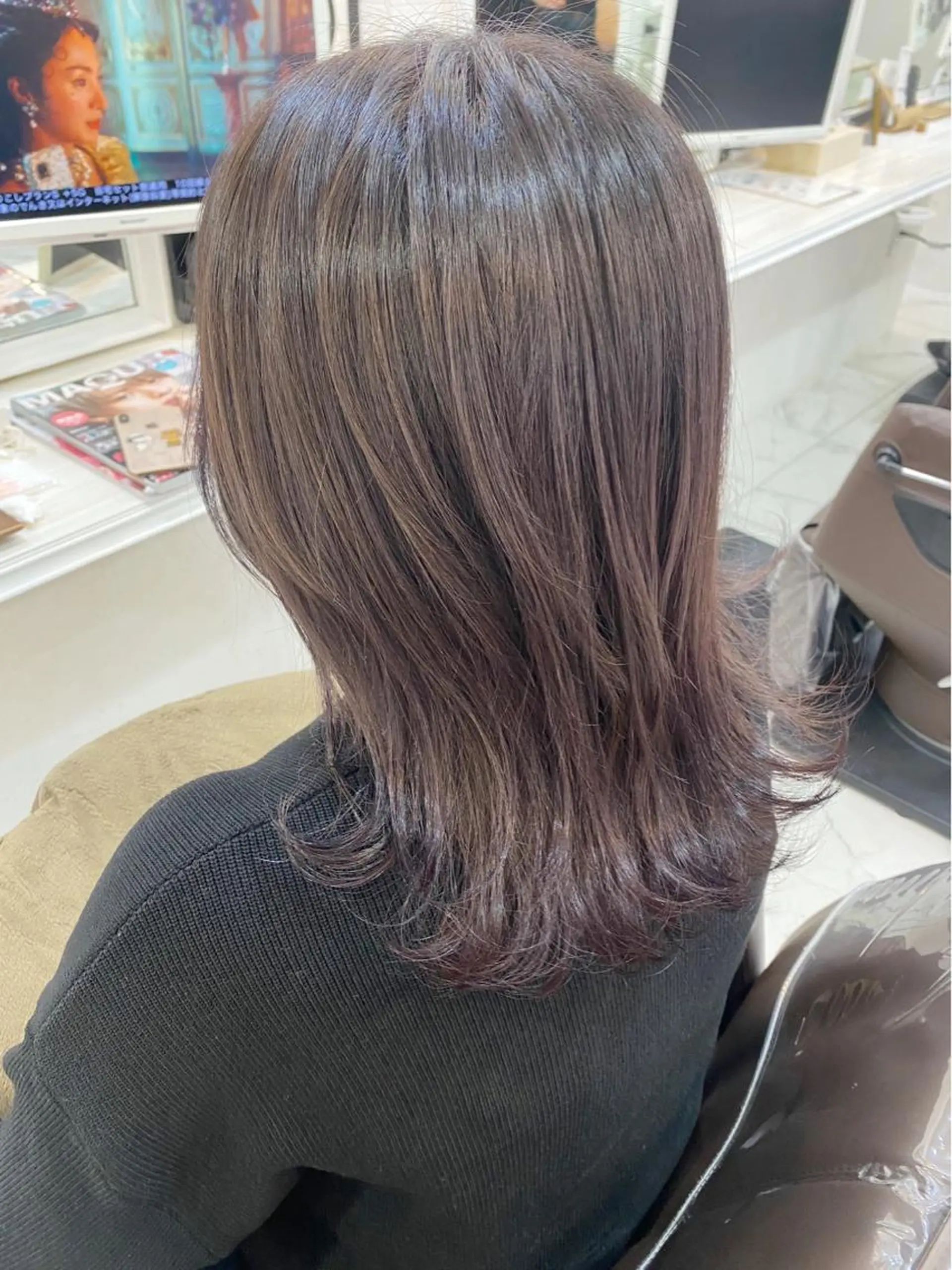 ミディアム カラー カット ヘアカラー トリートメント shanti 渡辺新也✂️のヘアスタイル