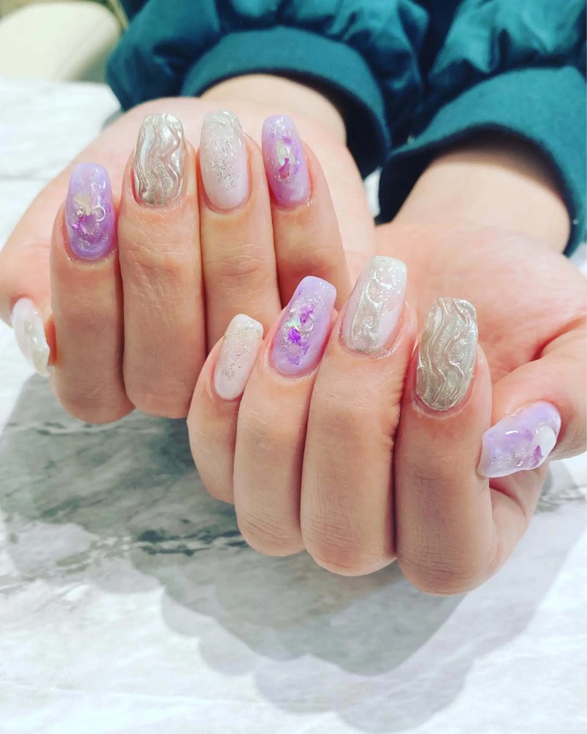 ネイル ニュアンスネイル パープル ハンドネイル フットネイル ハンドケア nail salon  AlgeTy所属・✴︎:.｡. MAKI.｡.:✴︎のネイルデザイン