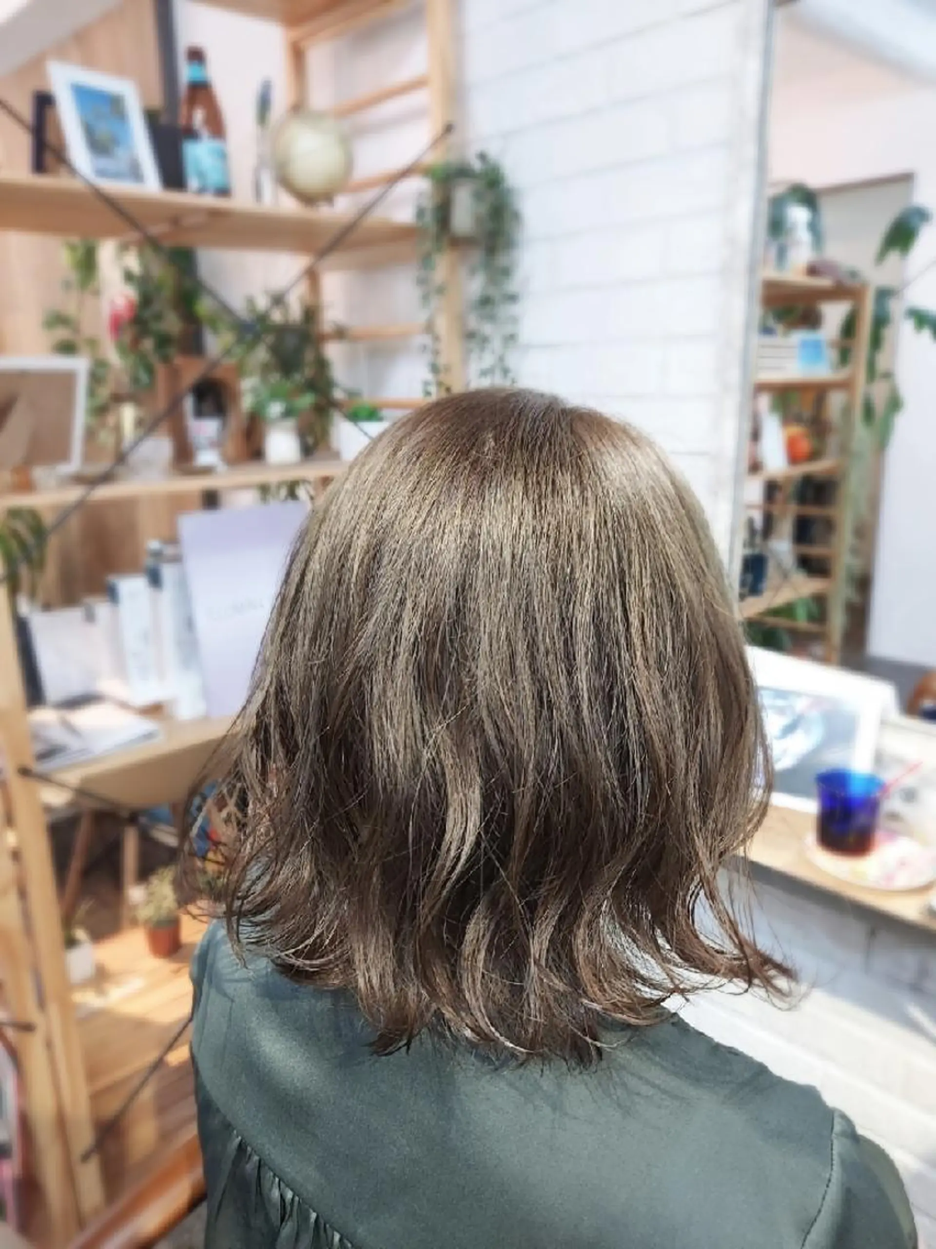 ミディアム カット ヘアカラー トリートメント 🌟艶髪カラー 🌟サイトウのヘアスタイル