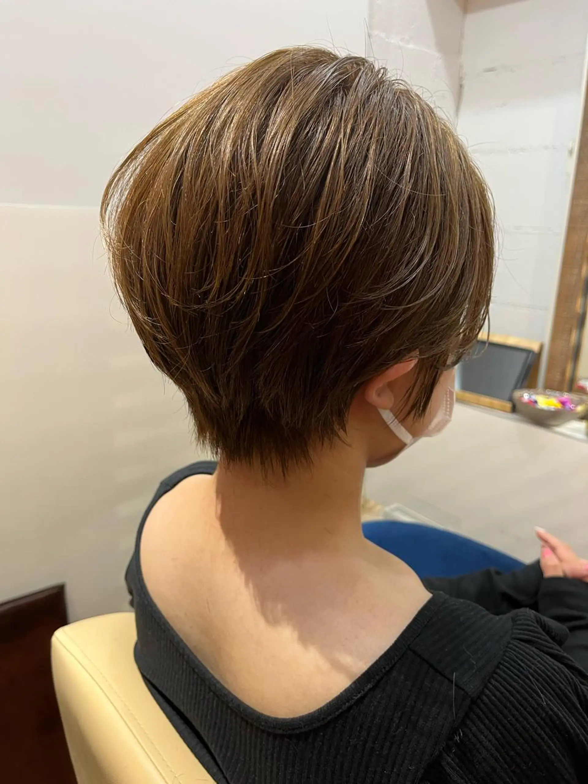 ショート カラー ベージュカラー グレージュ イルミナカラー ボブ ショートヘア カット ヘアカラー 代表　土屋ヒロユキ ショートカットのヘアスタイル