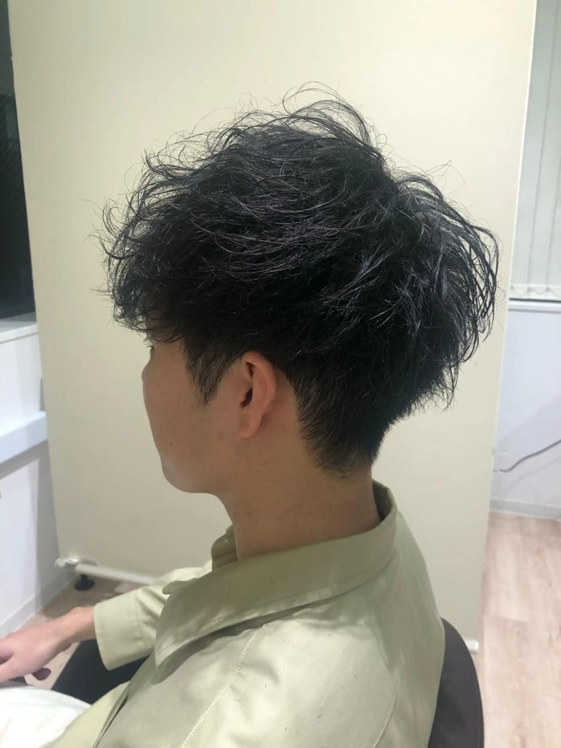 ショート カラー パーマ メンズ kiitos所属・関西センターパート メンズモデル募集のヘアスタイル