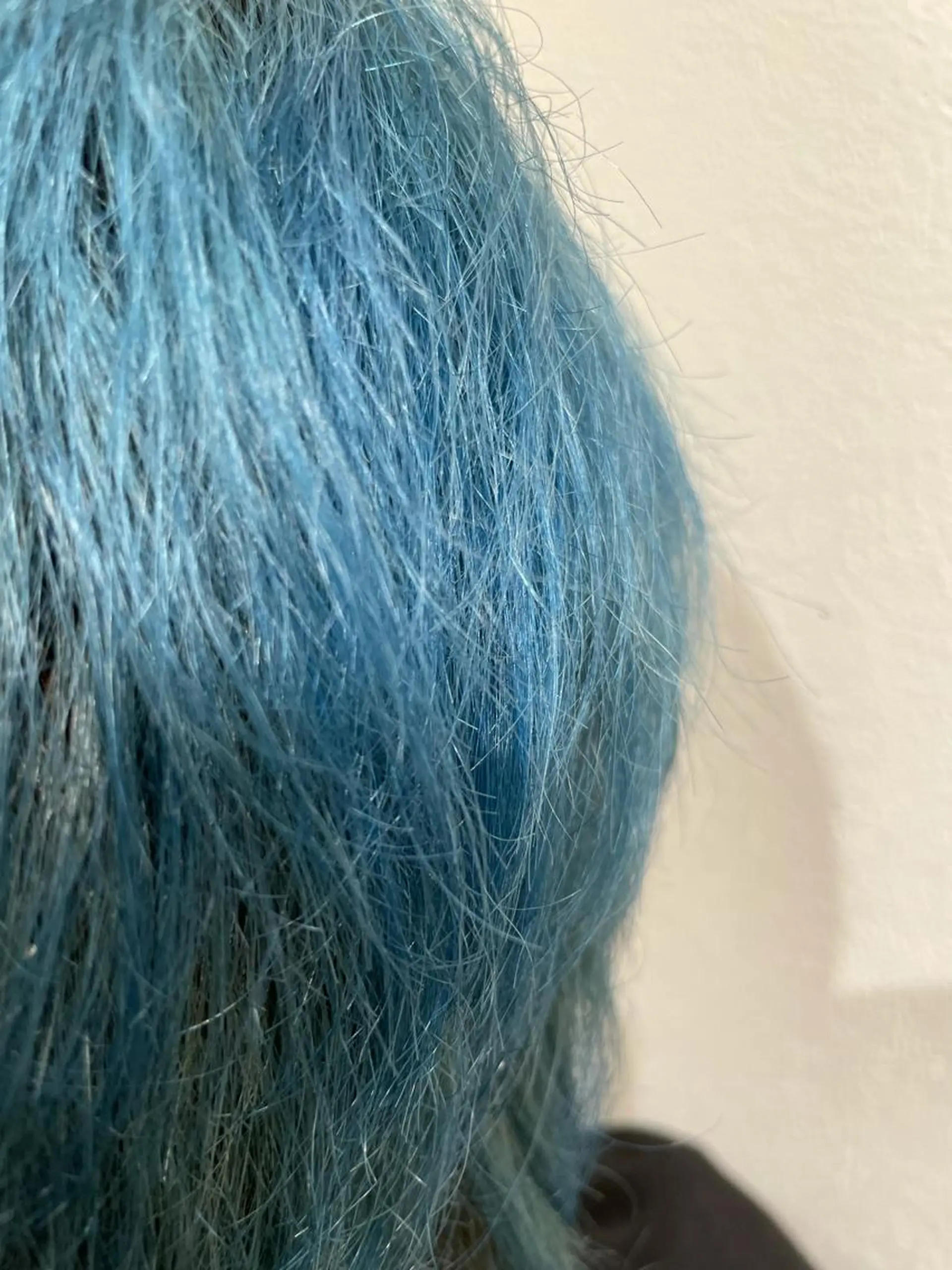 カラー 秋葉原オタク向け美容室OFF-KAi!!所属・渡部凌我 小顔ウルフ ハイトーンカラーのヘアスタイル