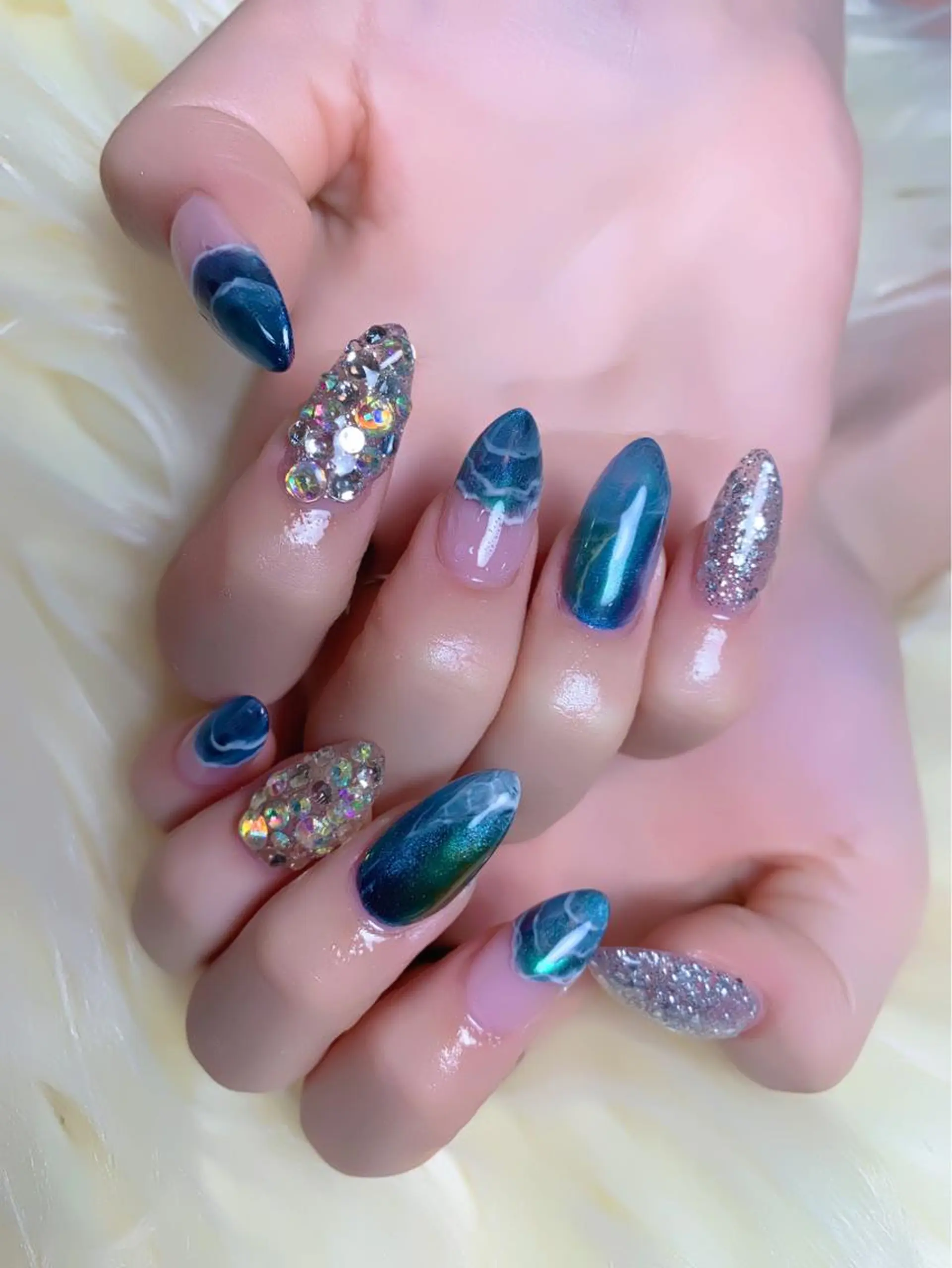 ネイル 菅野 愛花のネイルデザイン