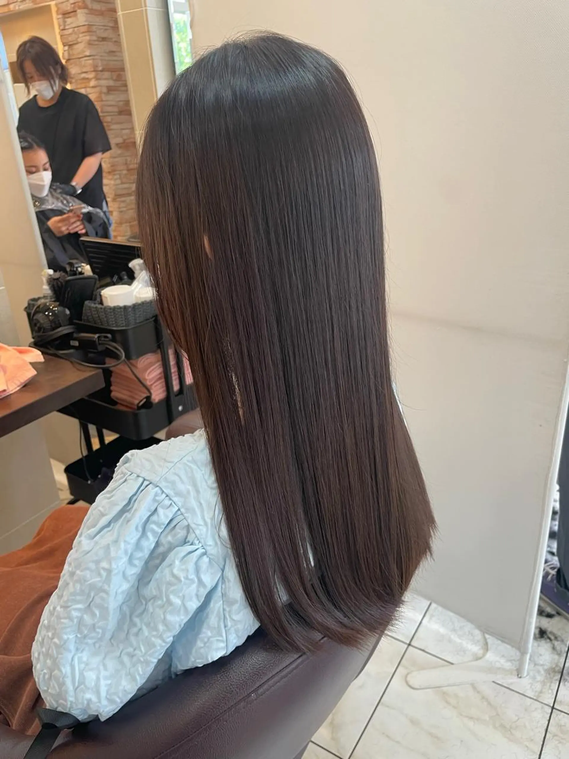 ロング カット 縮毛矯正 垢抜け透明感カラー 🌻篠崎梓🌻のヘアスタイル