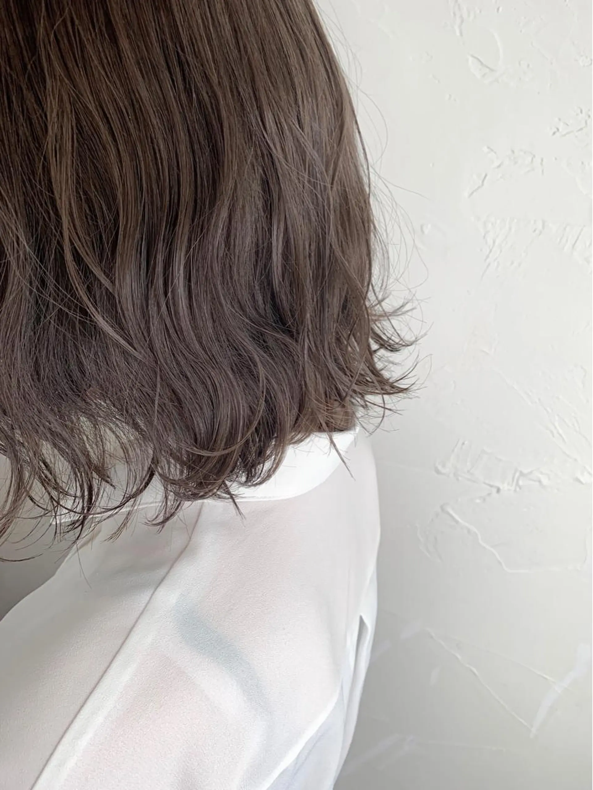 ミディアム カラー ALO art hair所属・  AYARIのヘアスタイル